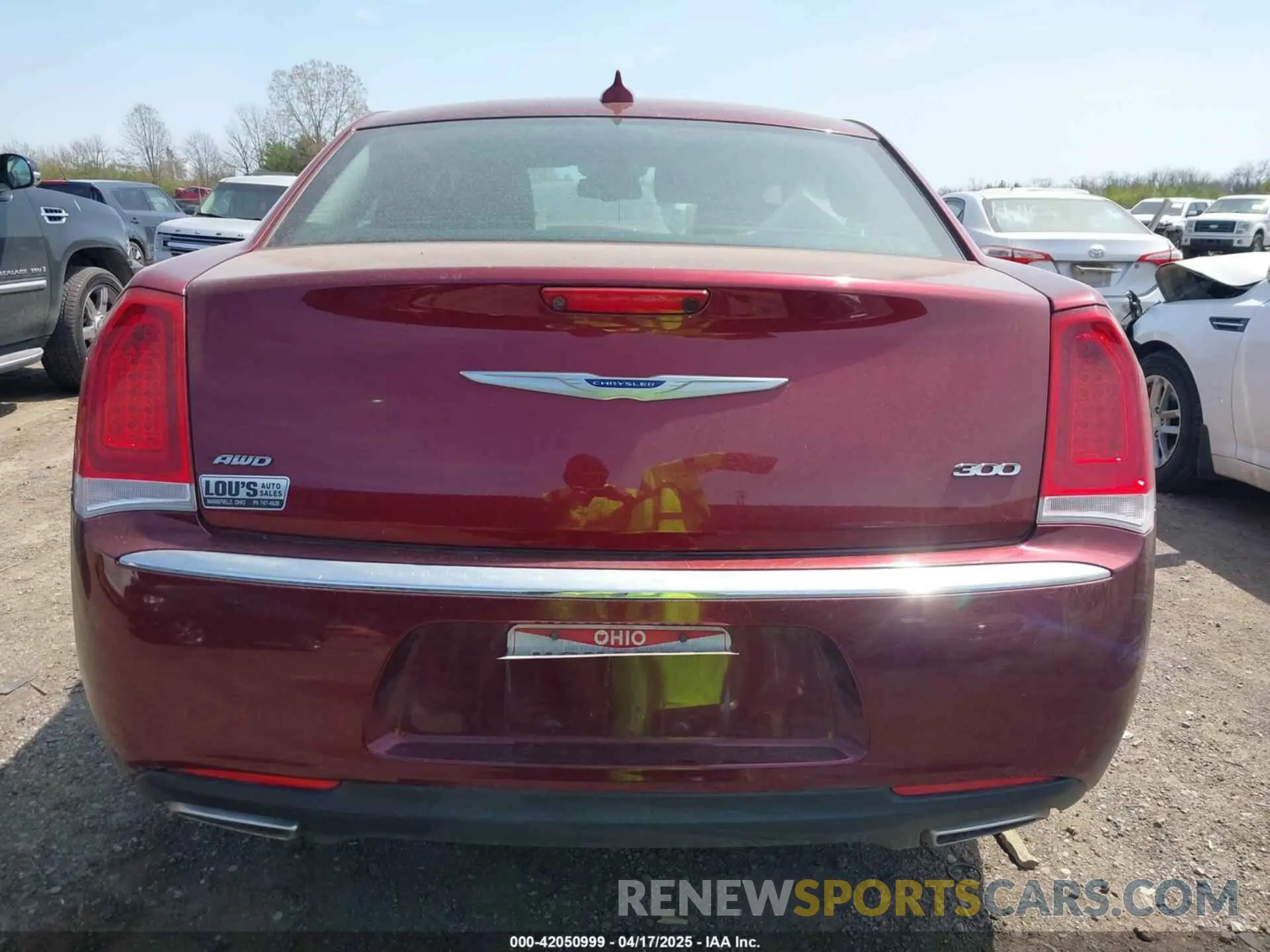 16 fotografías del automóvil dañado 2C3CCAKG3KH586622 CHRYSLER 300 2019