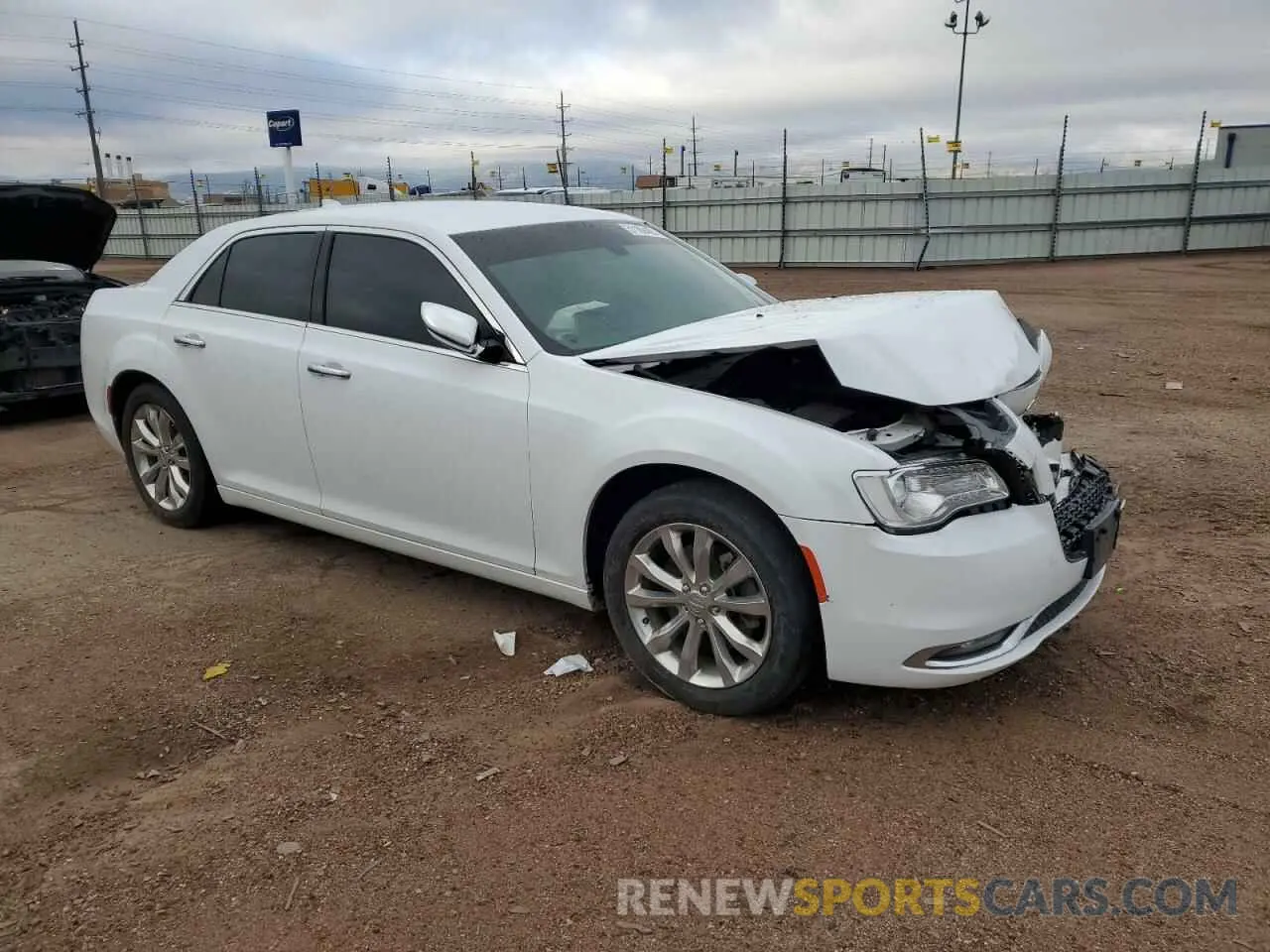 4 fotografías del automóvil dañado 2C3CCAKG3KH690883 CHRYSLER 300 2019