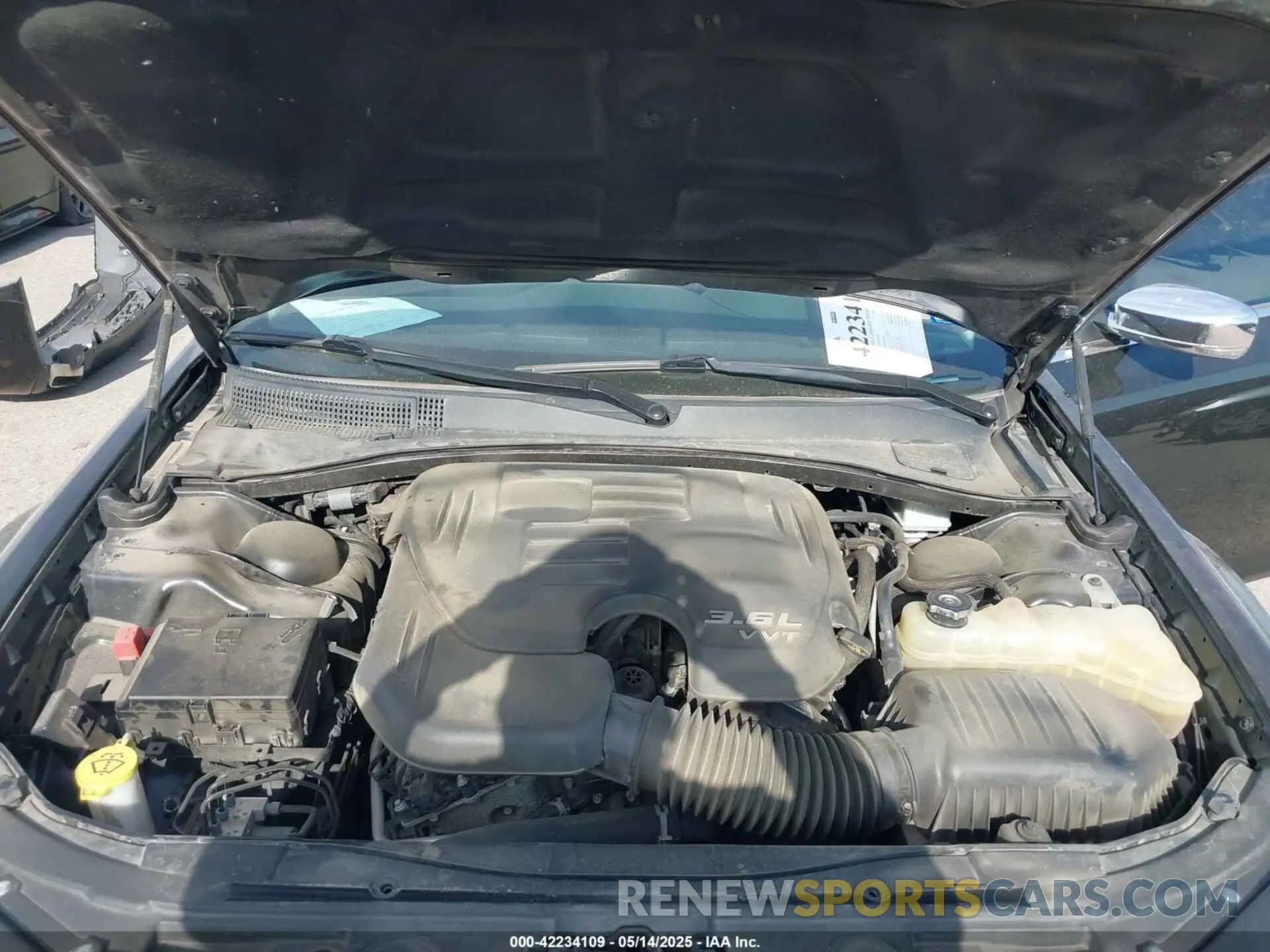 10 fotografías del automóvil dañado 2C3CCAKG5KH659425 CHRYSLER 300 2019