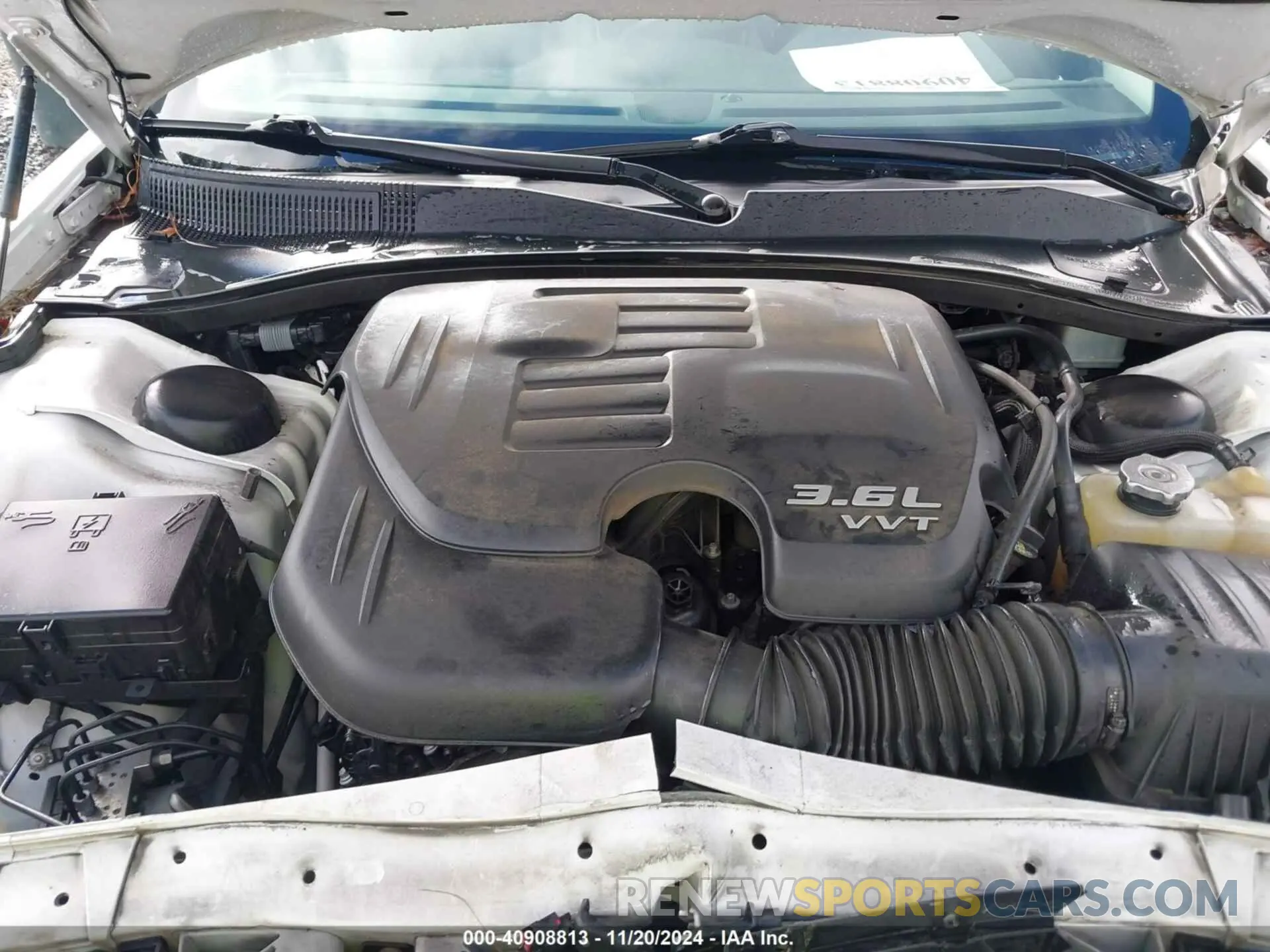 10 fotografías del automóvil dañado 2C3CCAKGXKH577948 CHRYSLER 300 2019