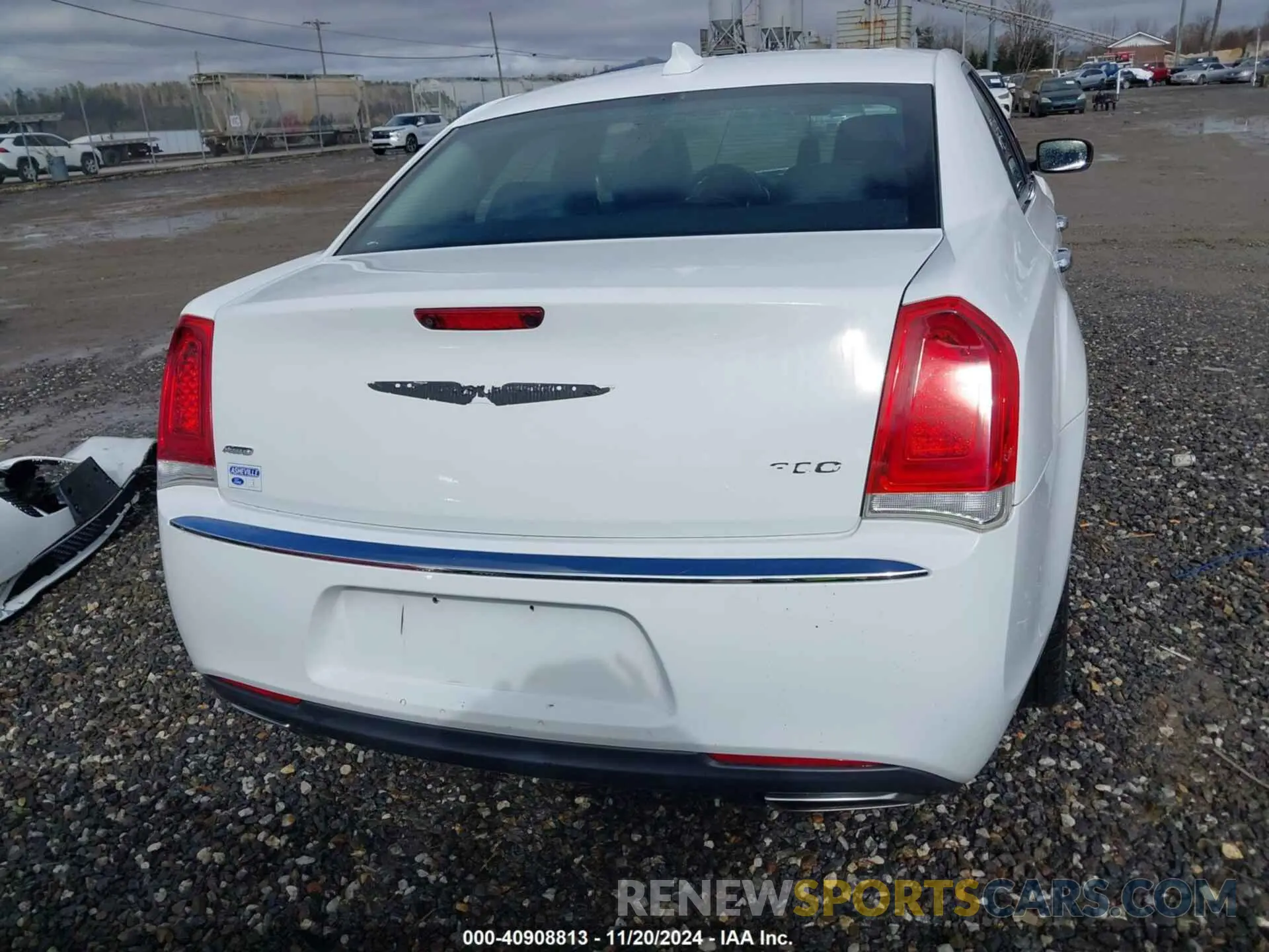 17 fotografías del automóvil dañado 2C3CCAKGXKH577948 CHRYSLER 300 2019