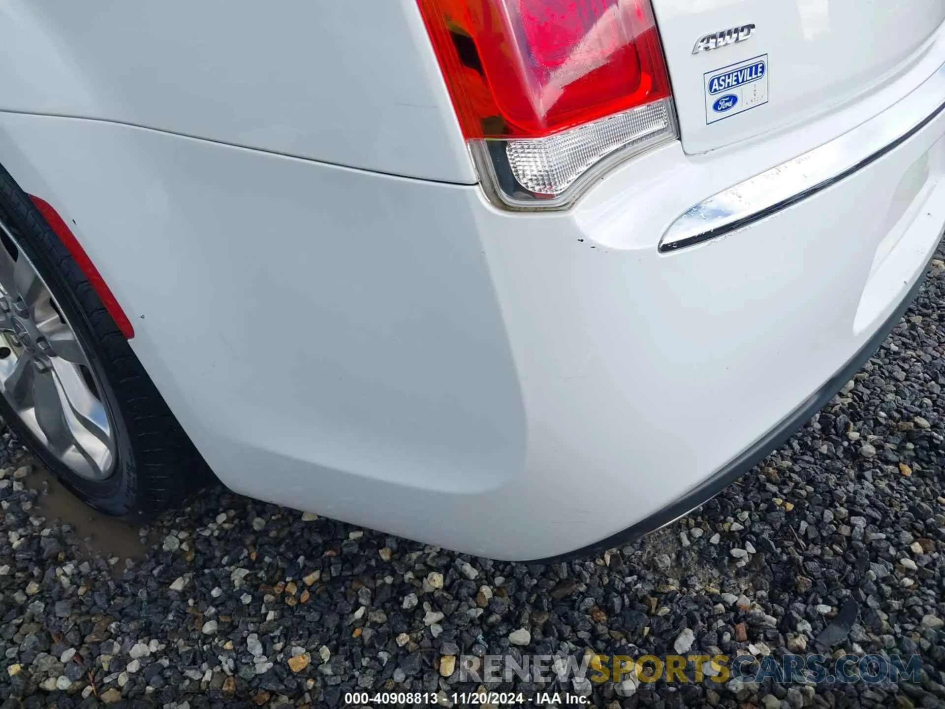 21 fotografías del automóvil dañado 2C3CCAKGXKH577948 CHRYSLER 300 2019