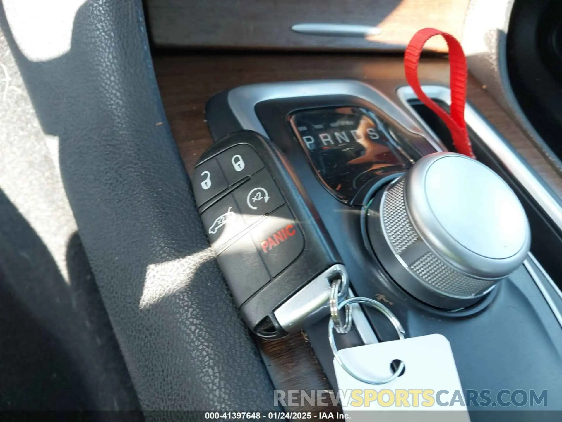 11 fotografías del automóvil dañado 2C3CCAPT3KH595231 CHRYSLER 300 2019