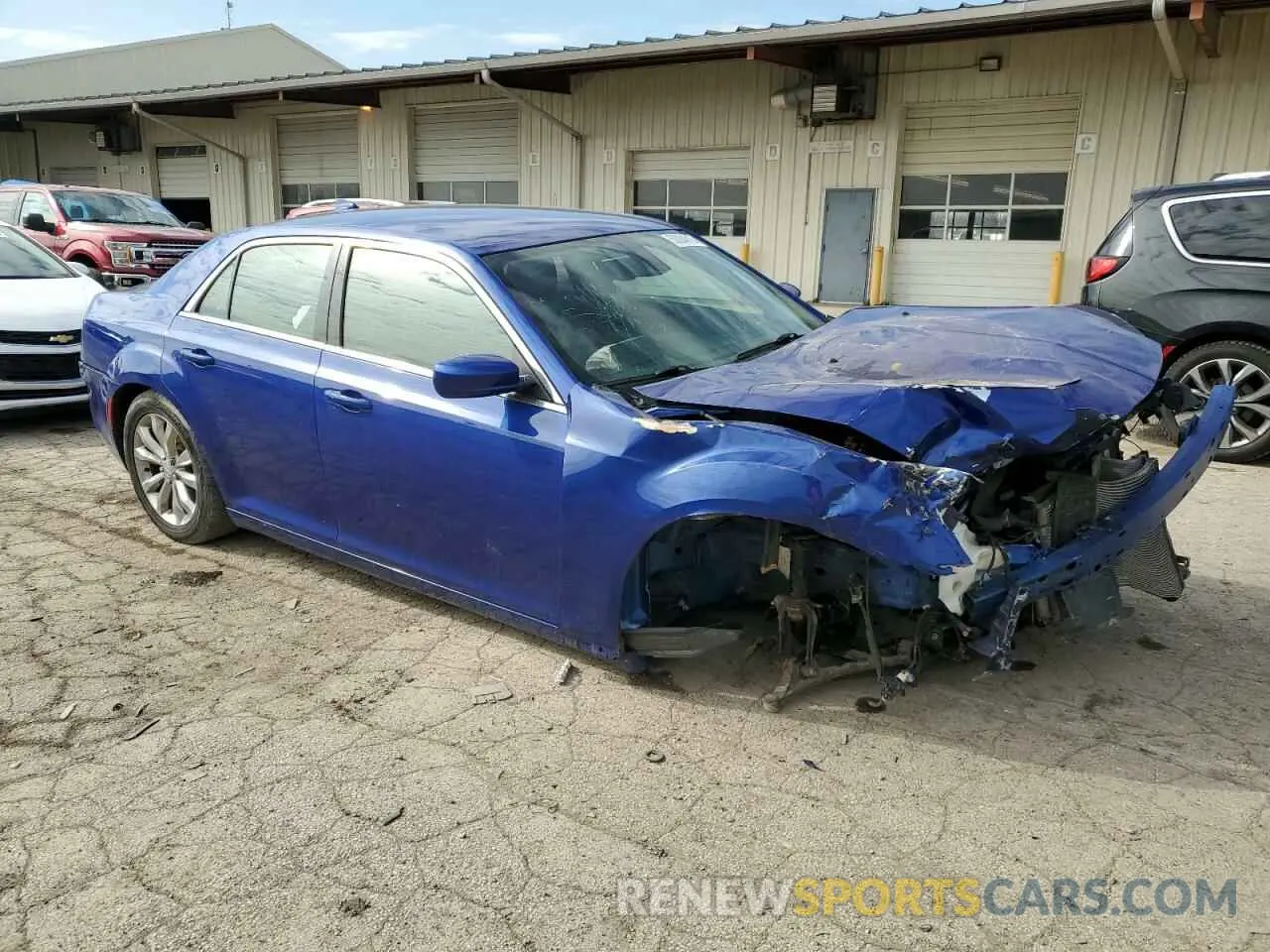 4 fotografías del automóvil dañado 2C3CCARG2KH556565 CHRYSLER 300 2019