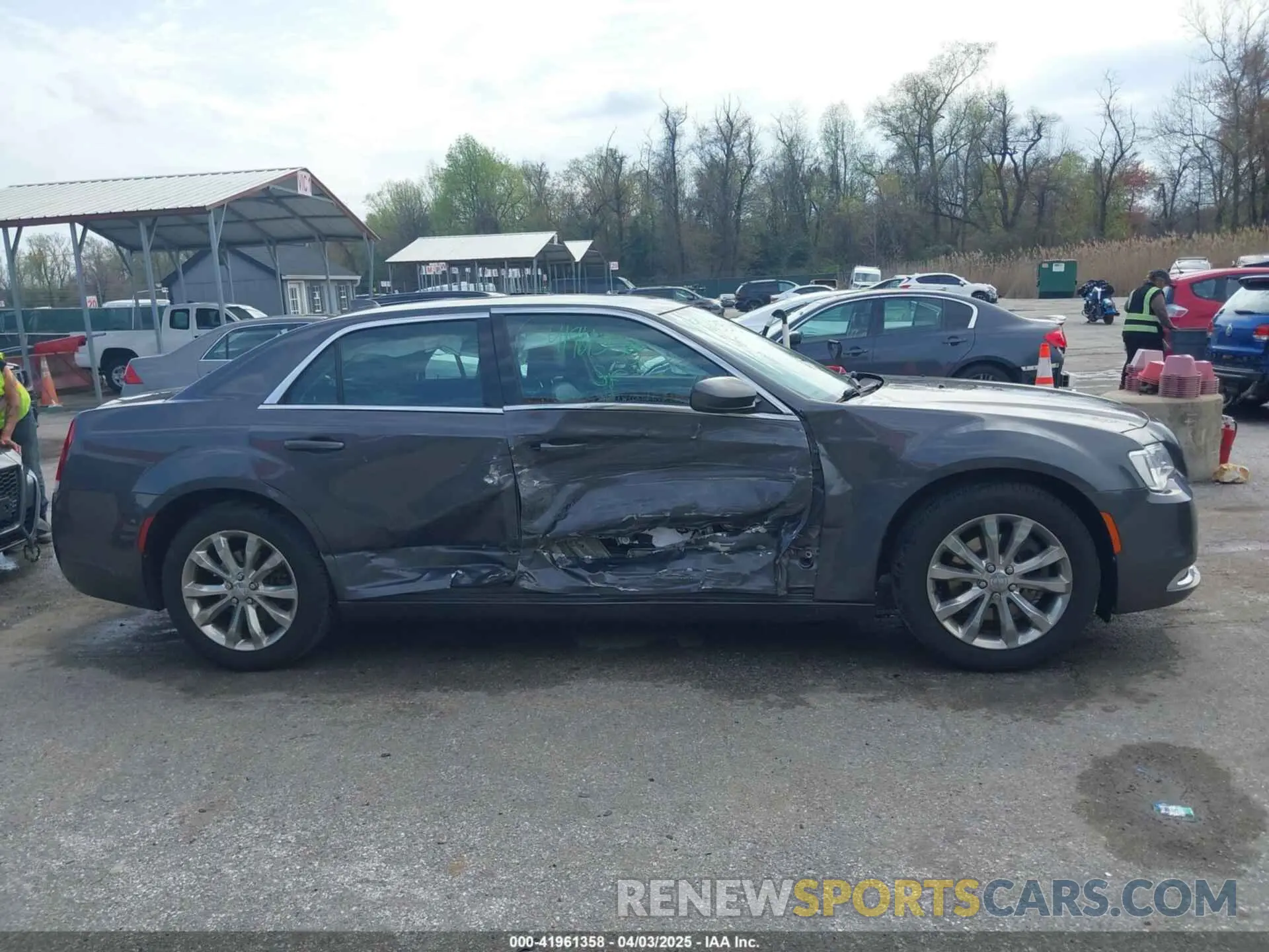 13 fotografías del automóvil dañado 2C3CCARG3KH581149 CHRYSLER 300 2019