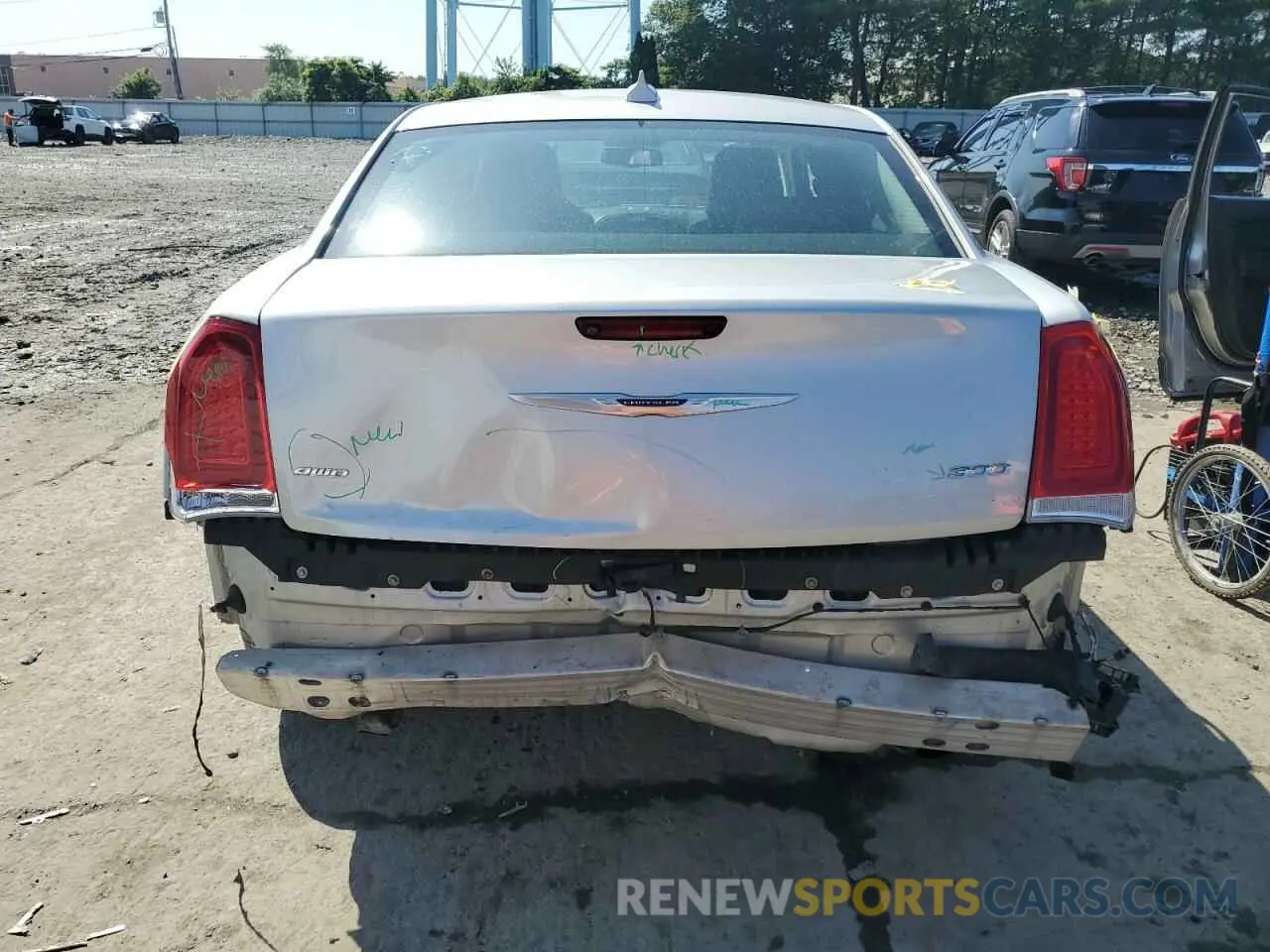6 fotografías del automóvil dañado 2C3CCARG4KH605037 CHRYSLER 300 2019