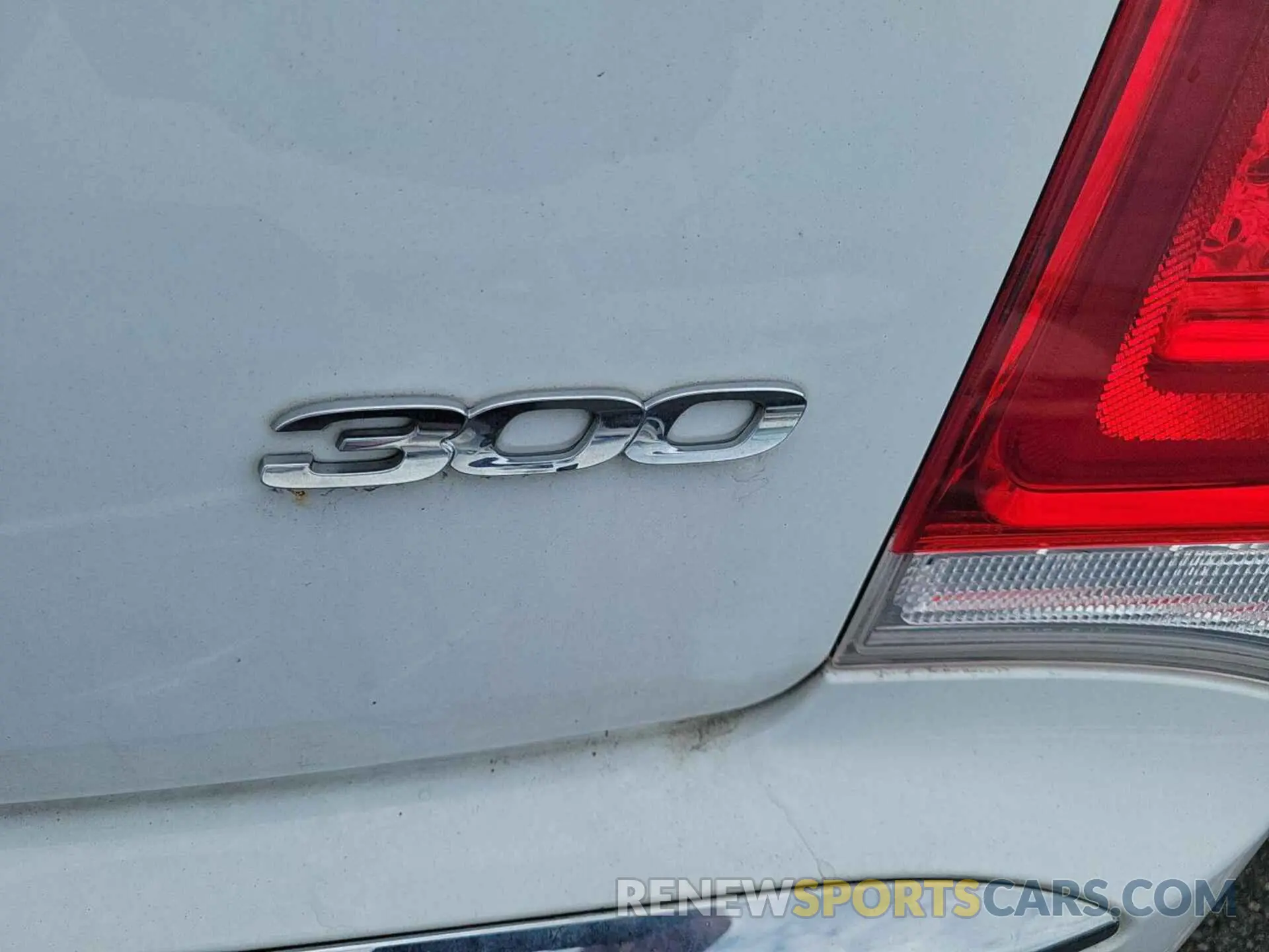 30 fotografías del automóvil dañado 2C3CCARG6KH618257 CHRYSLER 300 2019