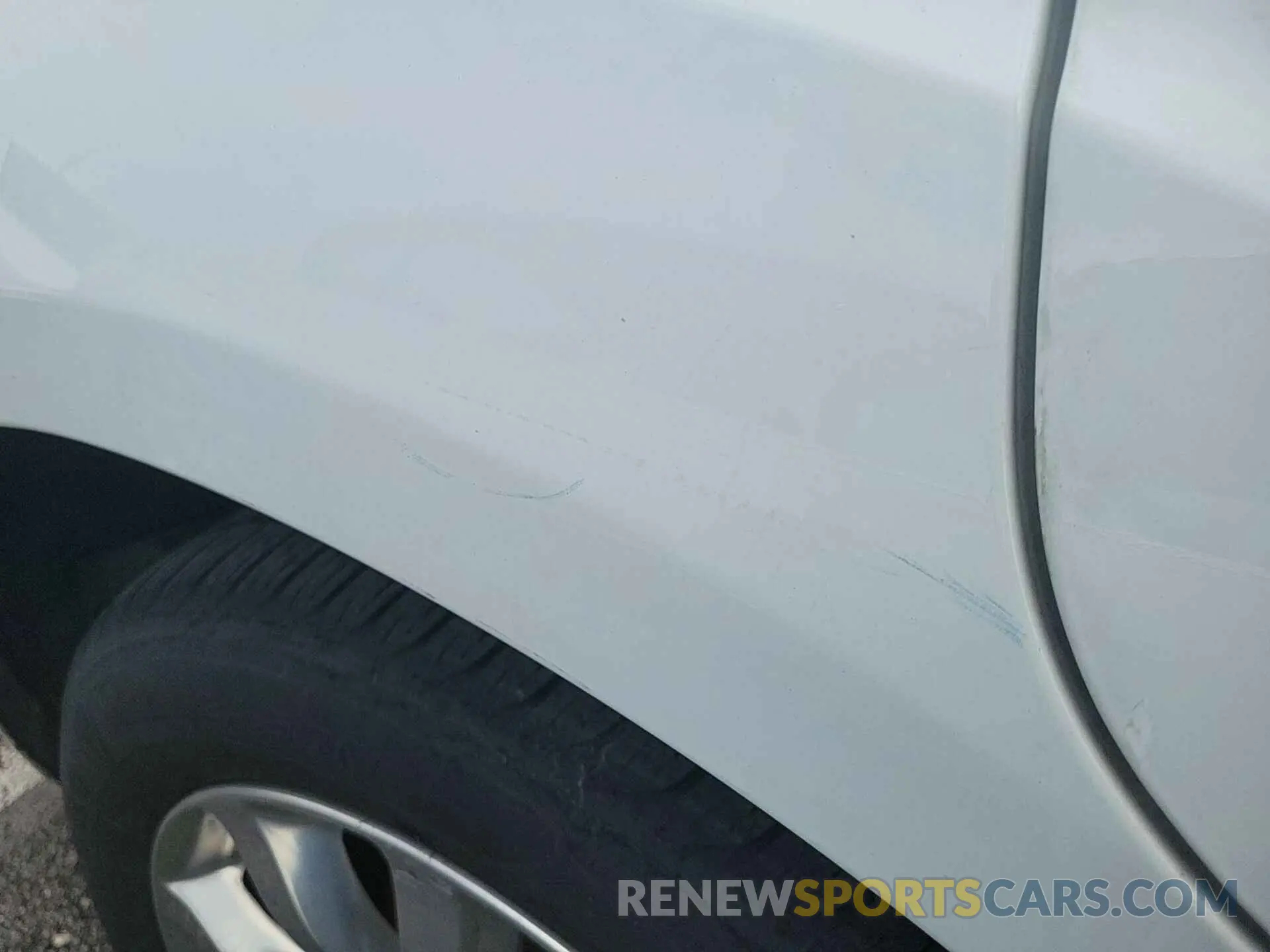 5 fotografías del automóvil dañado 2C3CCARG6KH618257 CHRYSLER 300 2019