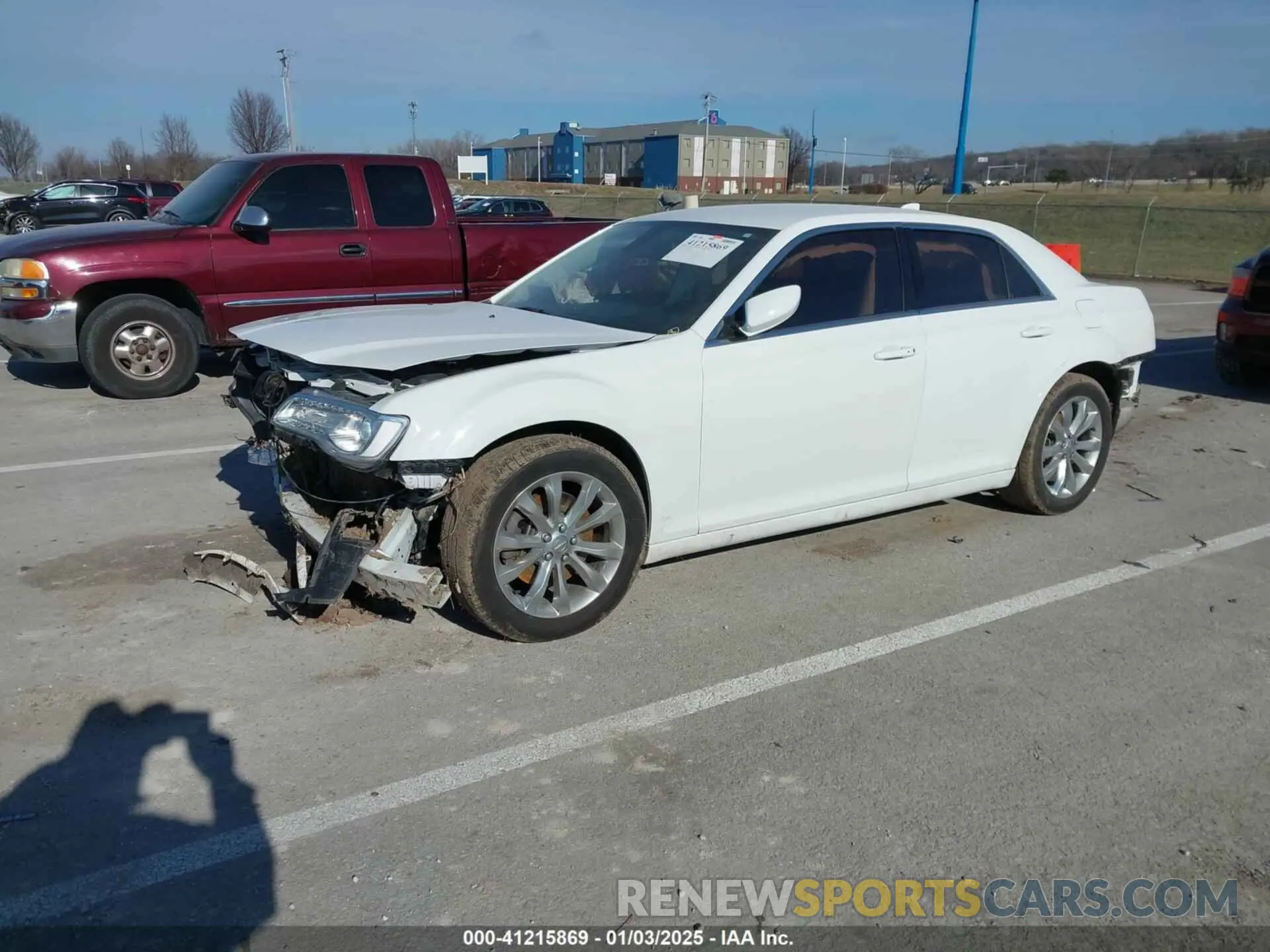 2 fotografías del automóvil dañado 2C3CCARG7KH528969 CHRYSLER 300 2019