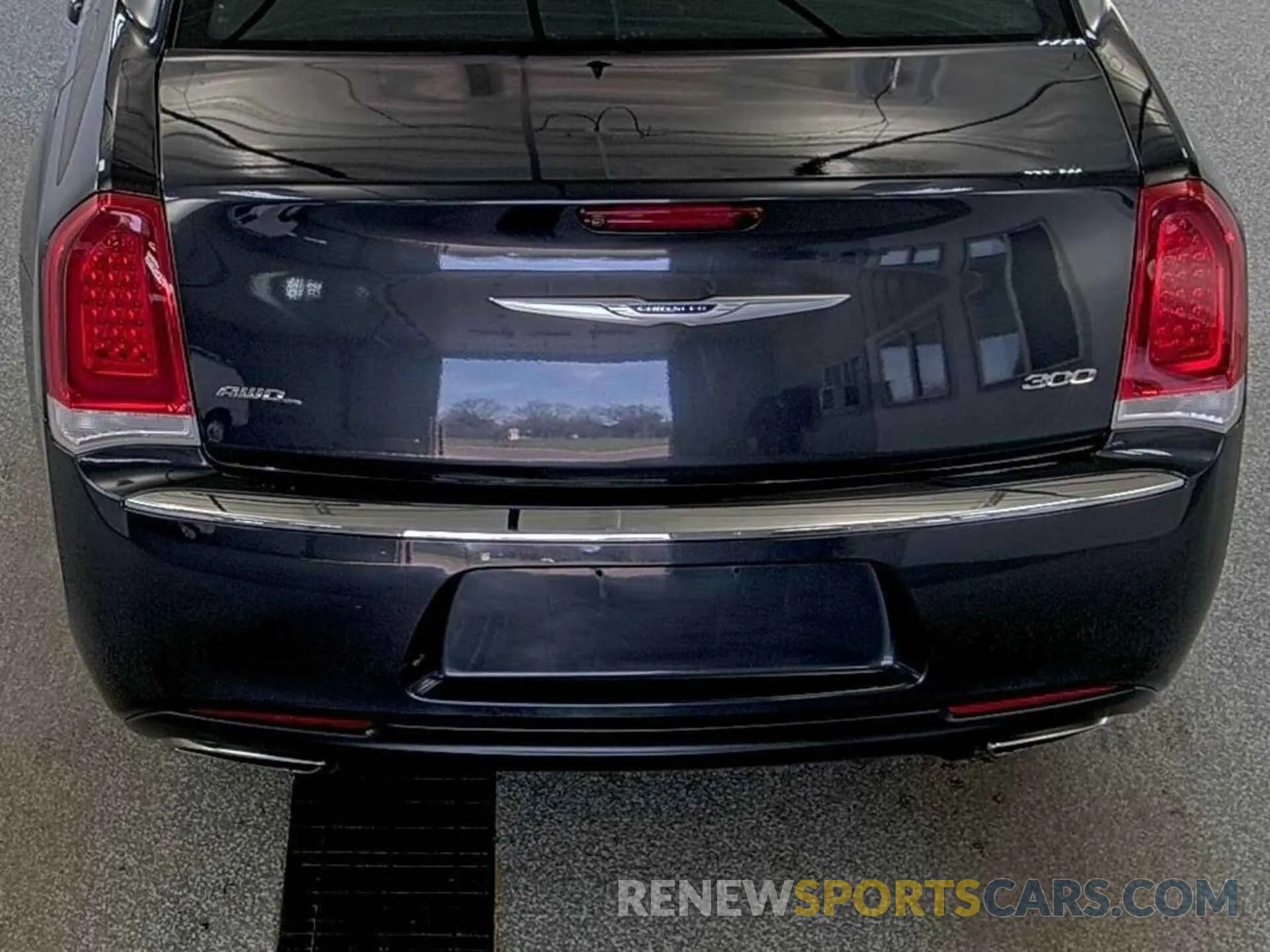 32 fotografías del automóvil dañado 2C3CCARG7KH556447 CHRYSLER 300 2019