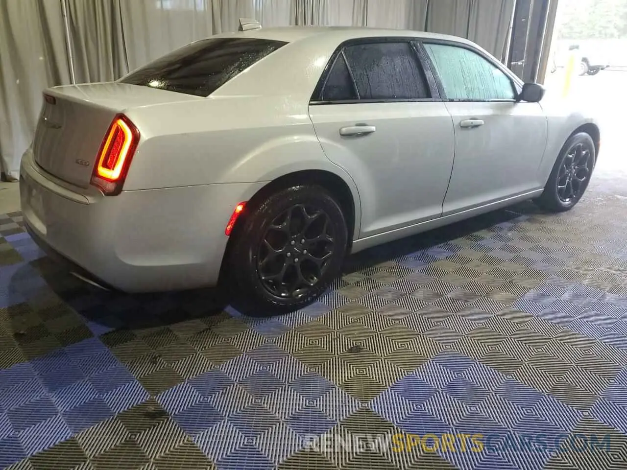 3 fotografías del automóvil dañado 2C3CCARG8KH666343 CHRYSLER 300 2019