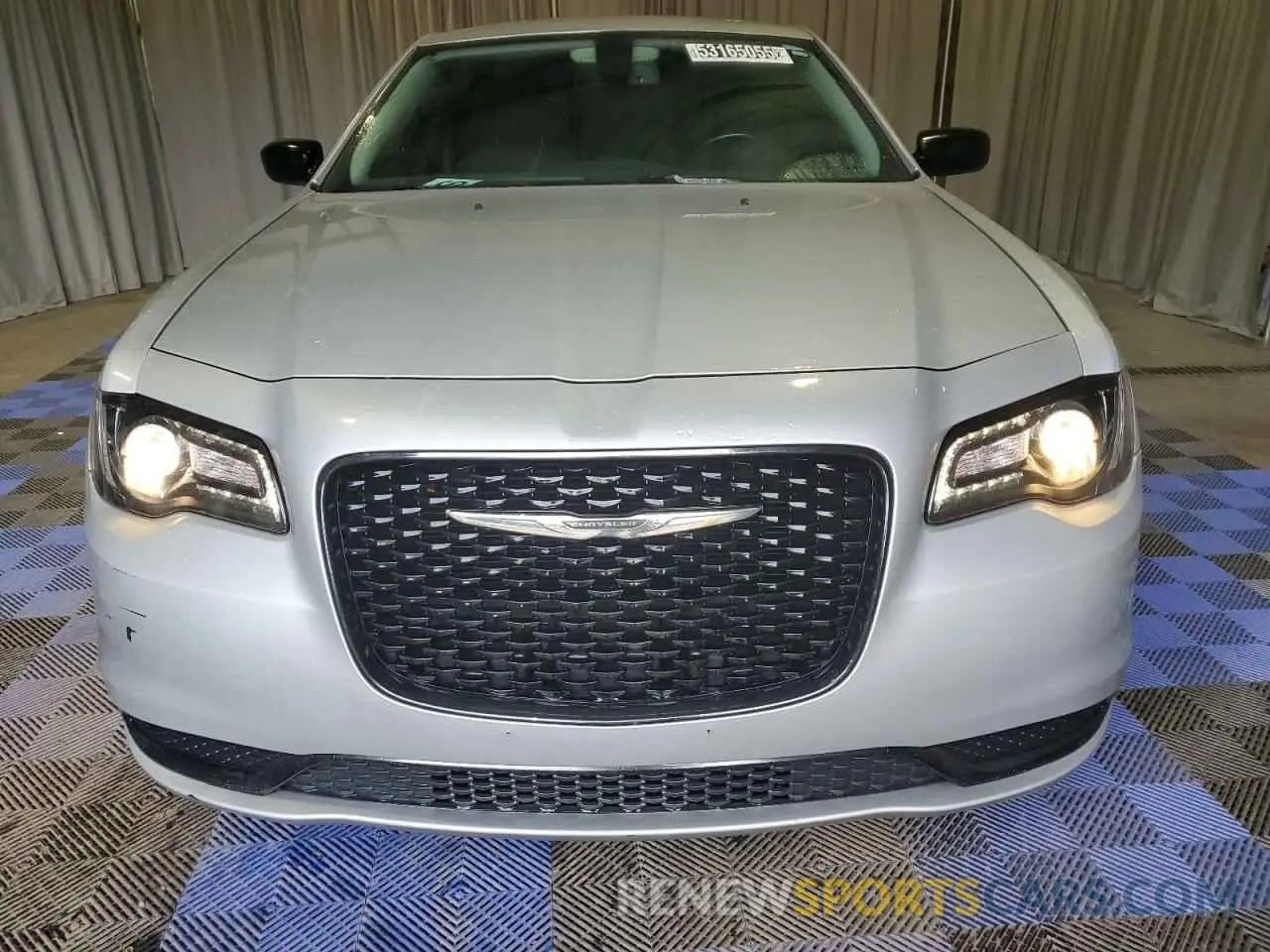 5 fotografías del automóvil dañado 2C3CCARG8KH666343 CHRYSLER 300 2019