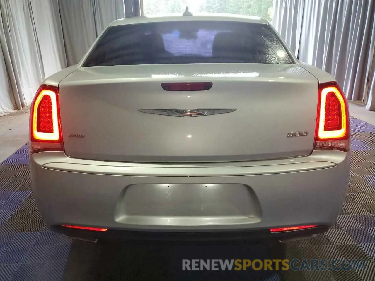 6 fotografías del automóvil dañado 2C3CCARG8KH666343 CHRYSLER 300 2019