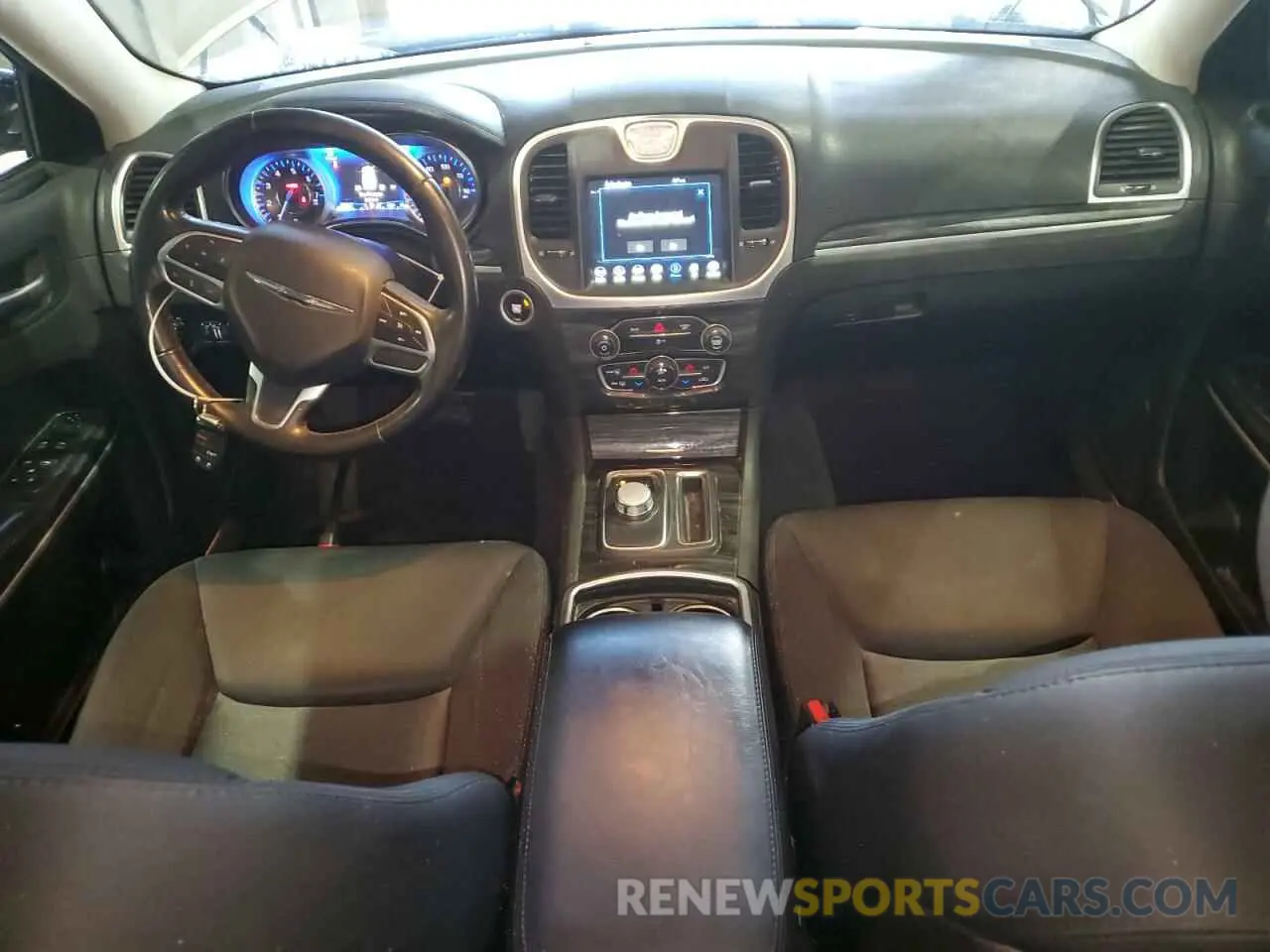 8 fotografías del automóvil dañado 2C3CCARG8KH666343 CHRYSLER 300 2019