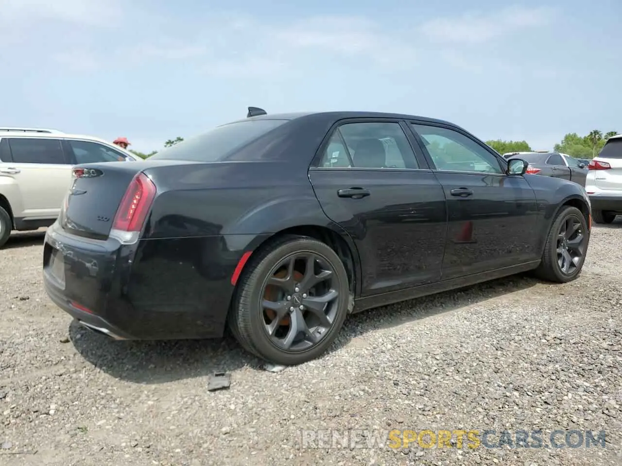 3 fotografías del automóvil dañado 2C3CCAAG0LH209362 CHRYSLER 300 2020