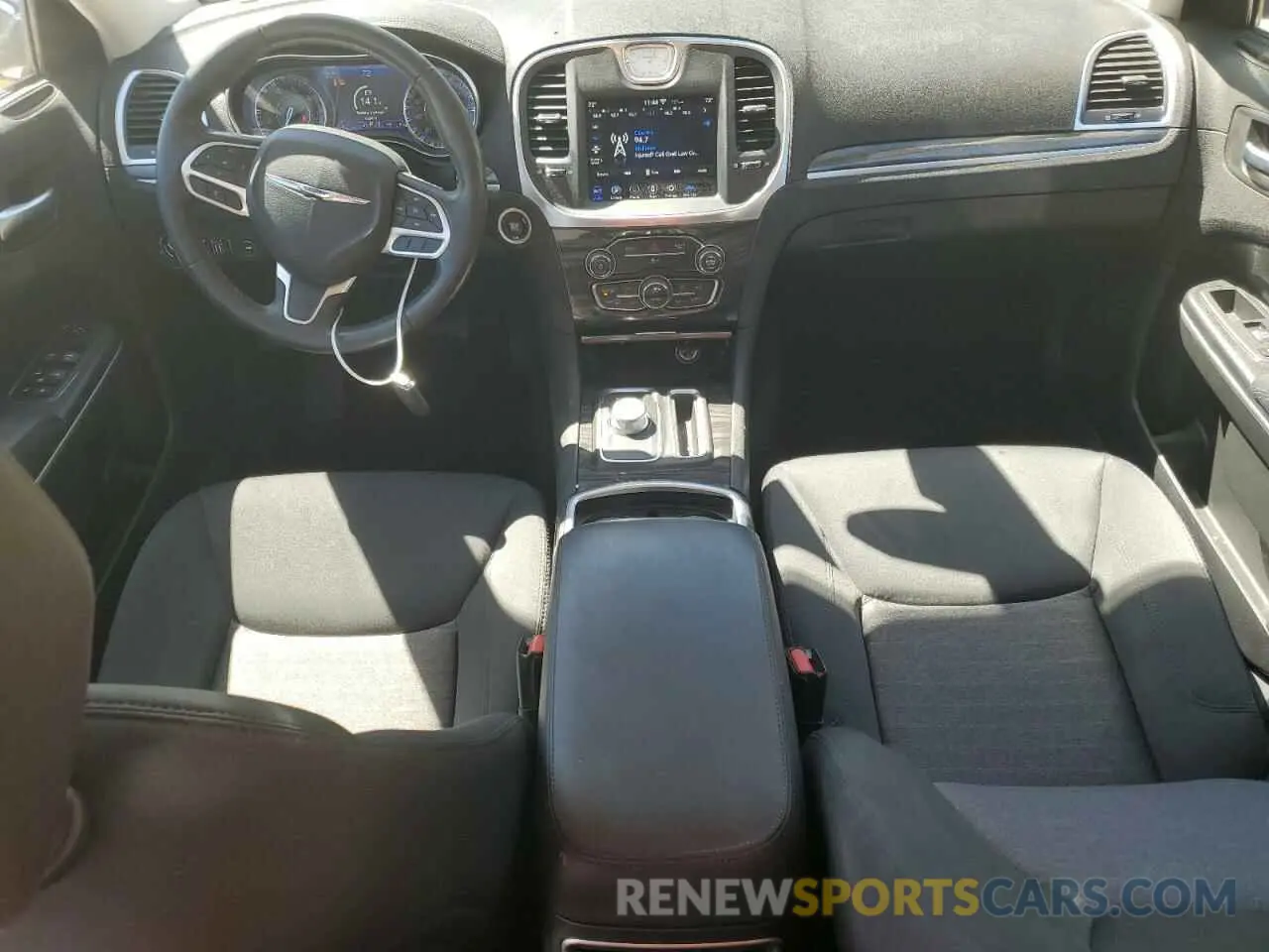8 fotografías del automóvil dañado 2C3CCAAG3LH239195 CHRYSLER 300 2020