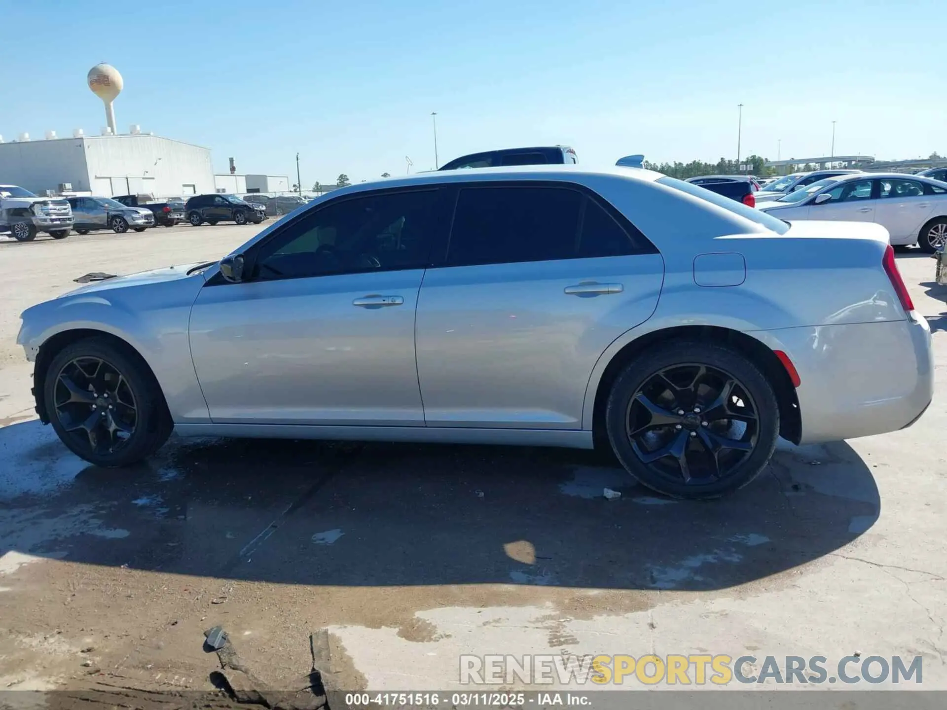 15 fotografías del automóvil dañado 2C3CCAAG8LH160296 CHRYSLER 300 2020