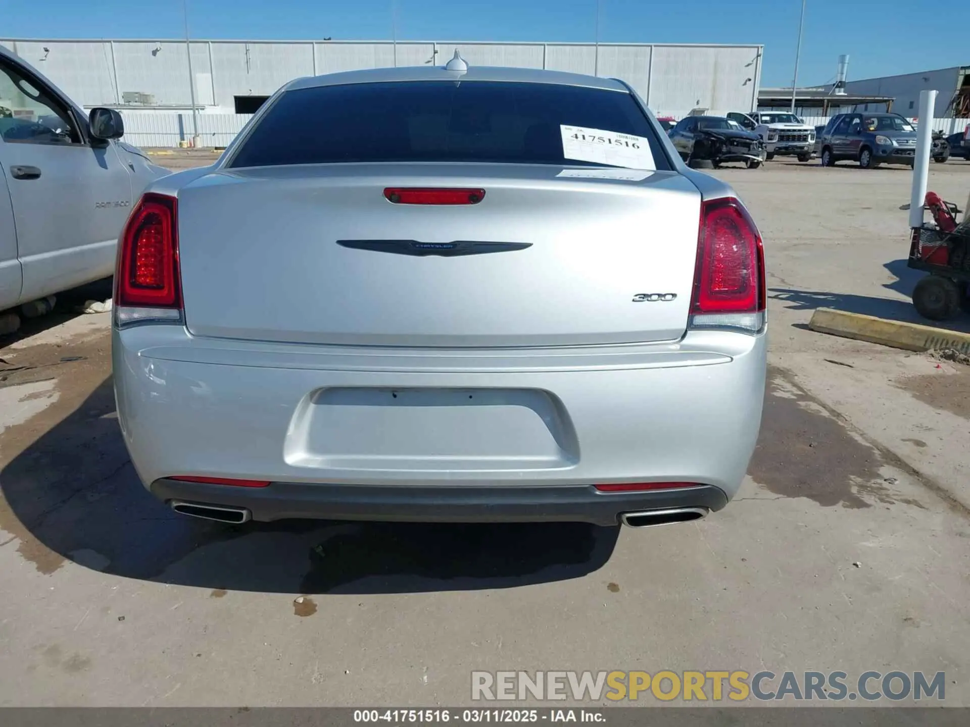 17 fotografías del automóvil dañado 2C3CCAAG8LH160296 CHRYSLER 300 2020