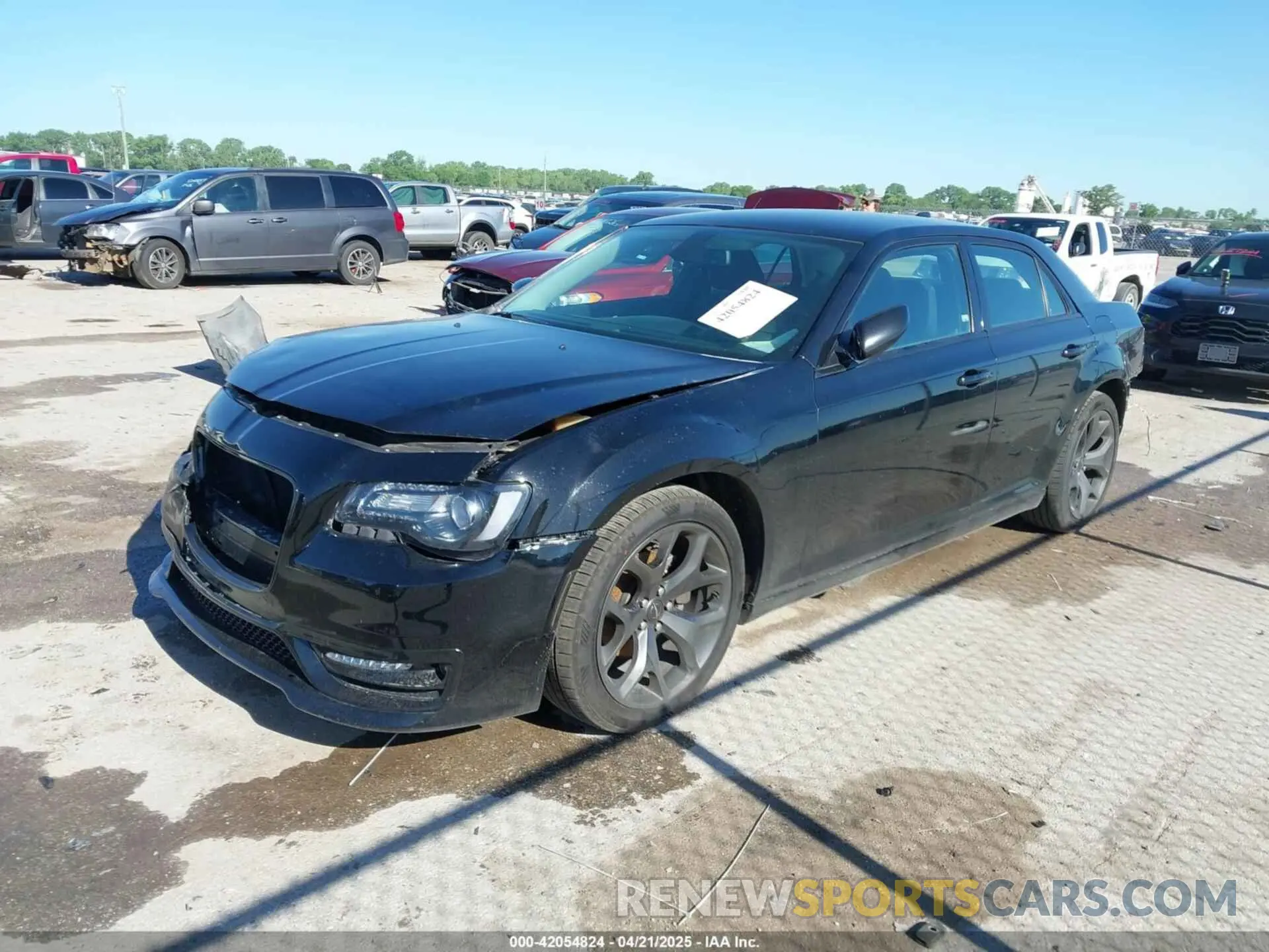 2 fotografías del automóvil dañado 2C3CCAAG8LH234610 CHRYSLER 300 2020