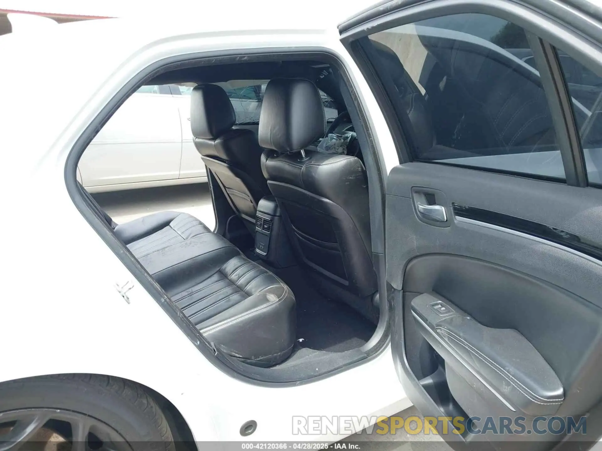 8 fotografías del automóvil dañado 2C3CCABG7LH158490 CHRYSLER 300 2020