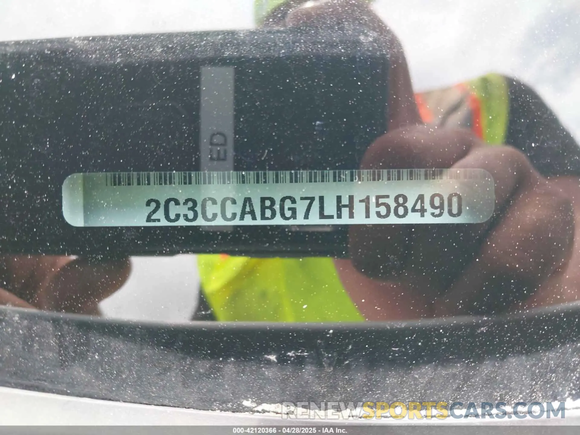 9 fotografías del automóvil dañado 2C3CCABG7LH158490 CHRYSLER 300 2020