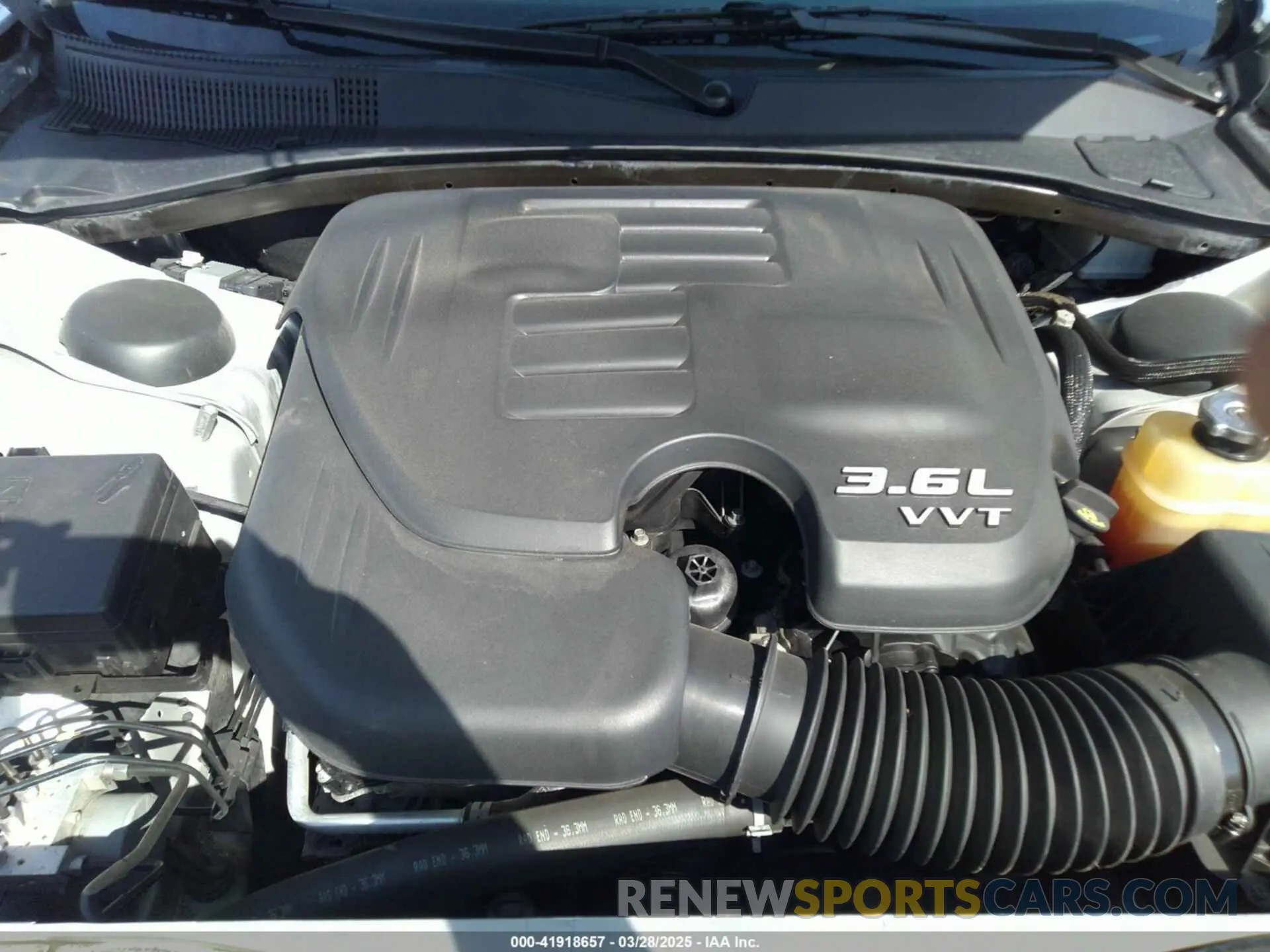 10 fotografías del automóvil dañado 2C3CCABGXLH103516 CHRYSLER 300 2020
