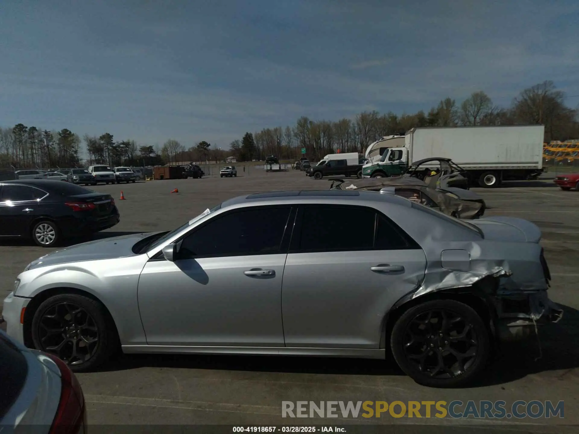 15 fotografías del automóvil dañado 2C3CCABGXLH103516 CHRYSLER 300 2020