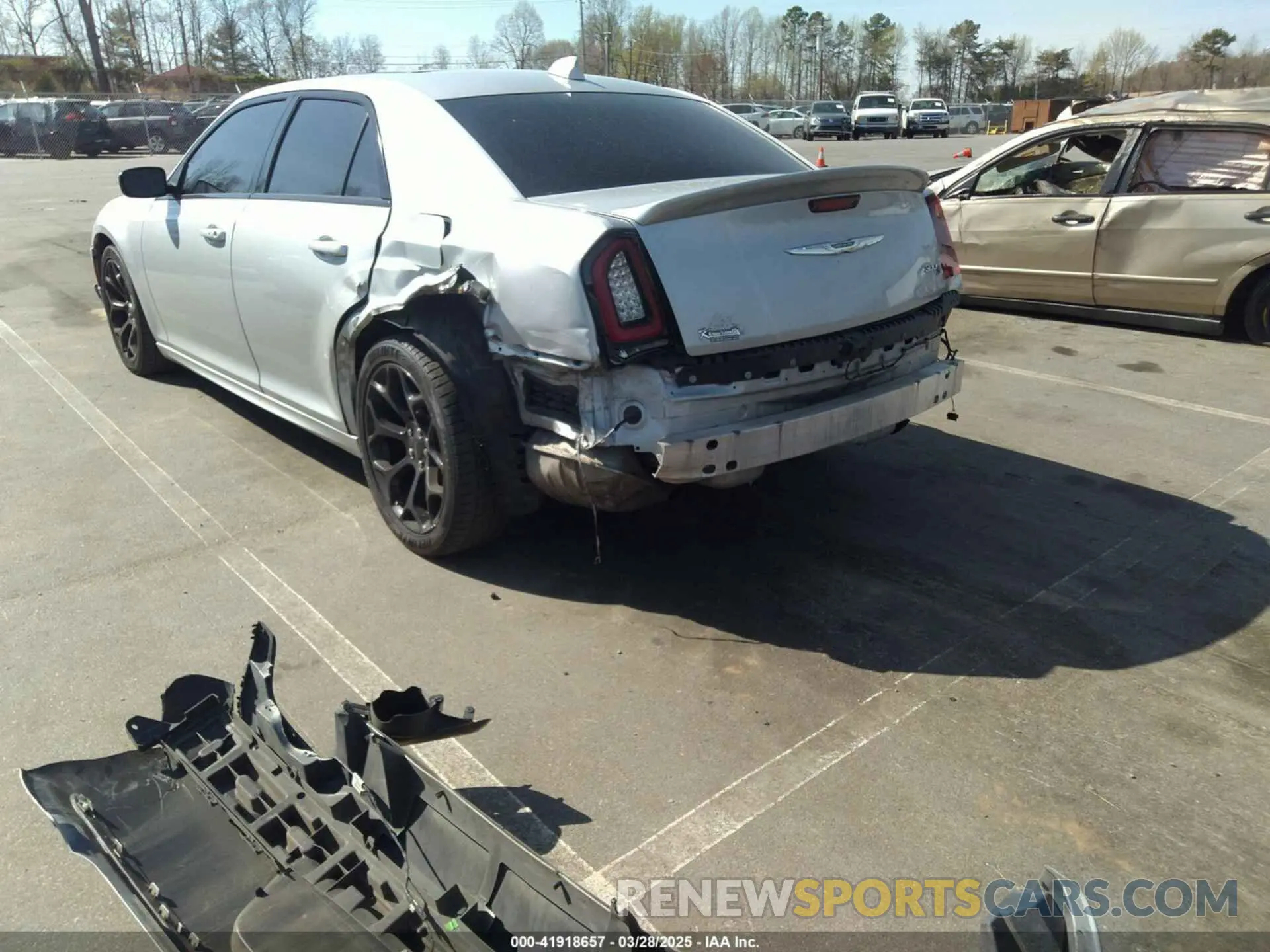 3 fotografías del automóvil dañado 2C3CCABGXLH103516 CHRYSLER 300 2020