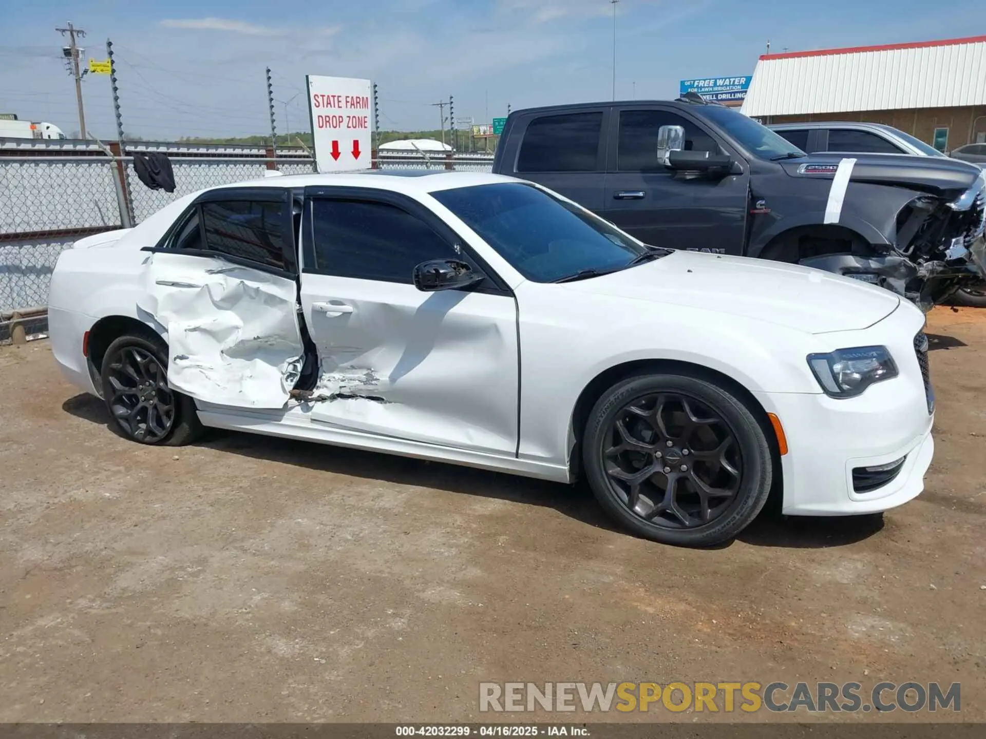 13 fotografías del automóvil dañado 2C3CCABT9LH168564 CHRYSLER 300 2020