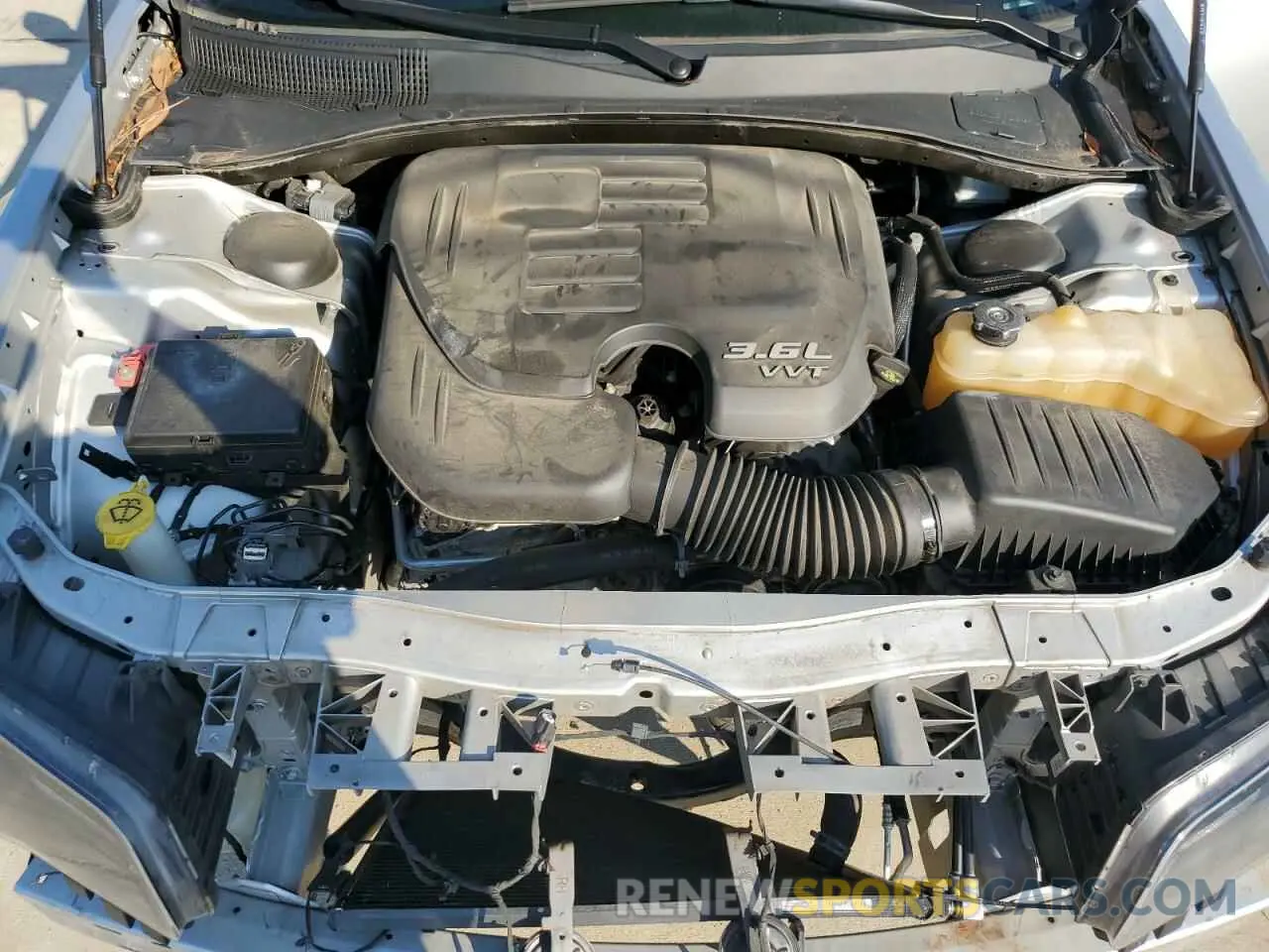 11 fotografías del automóvil dañado 2C3CCAGG2LH164545 CHRYSLER 300 2020