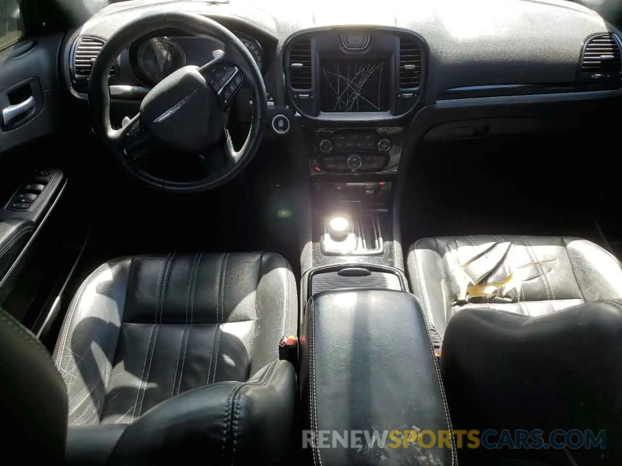8 fotografías del automóvil dañado 2C3CCAGGXLH134418 CHRYSLER 300 2020
