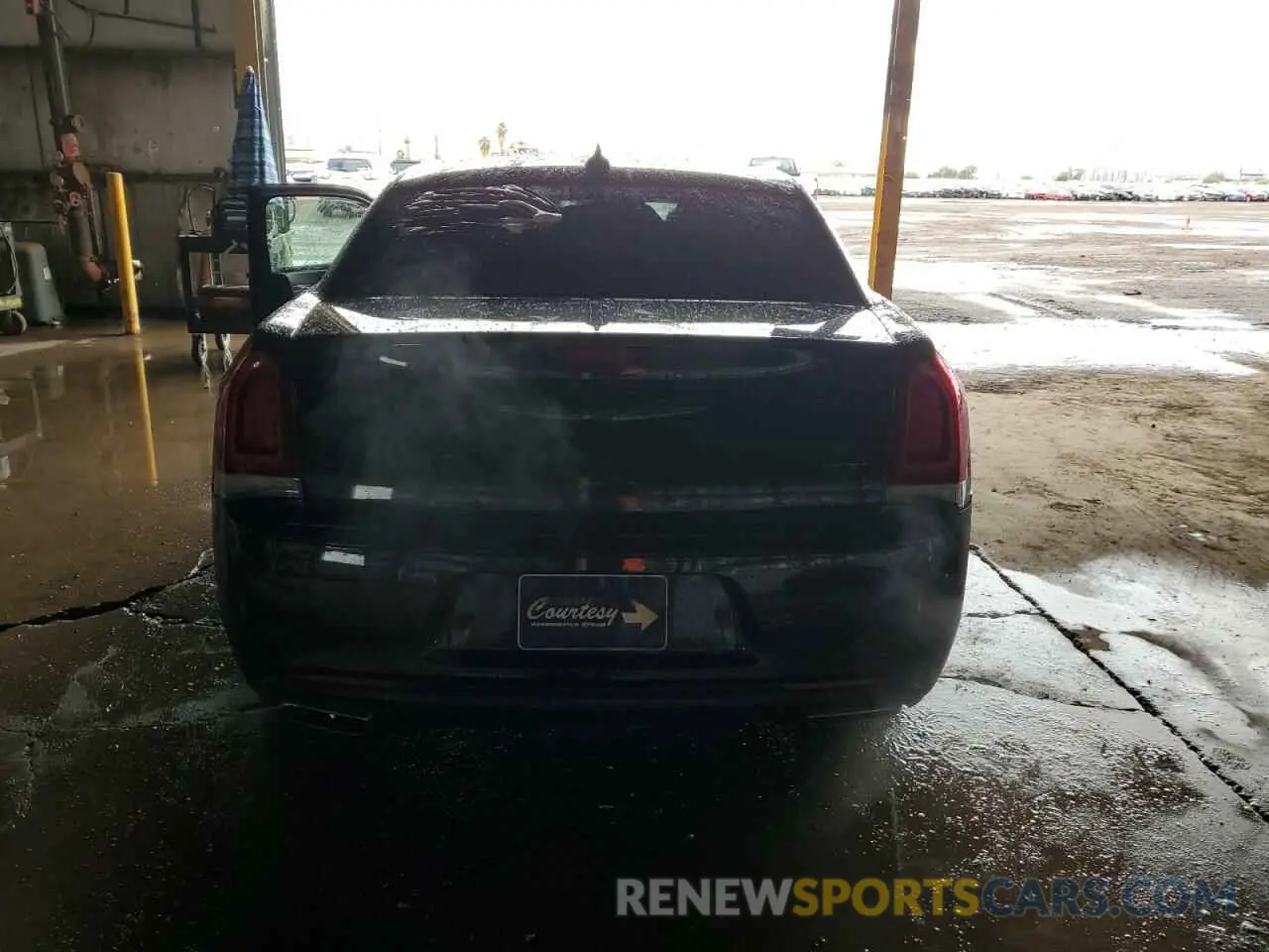 6 fotografías del automóvil dañado 2C3CCAAG2MH617850 CHRYSLER 300 2021