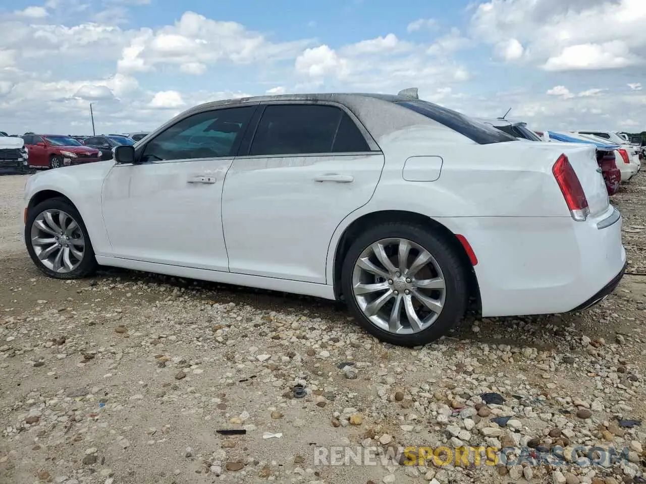 2 fotografías del automóvil dañado 2C3CCAAG3MH676132 CHRYSLER 300 2021