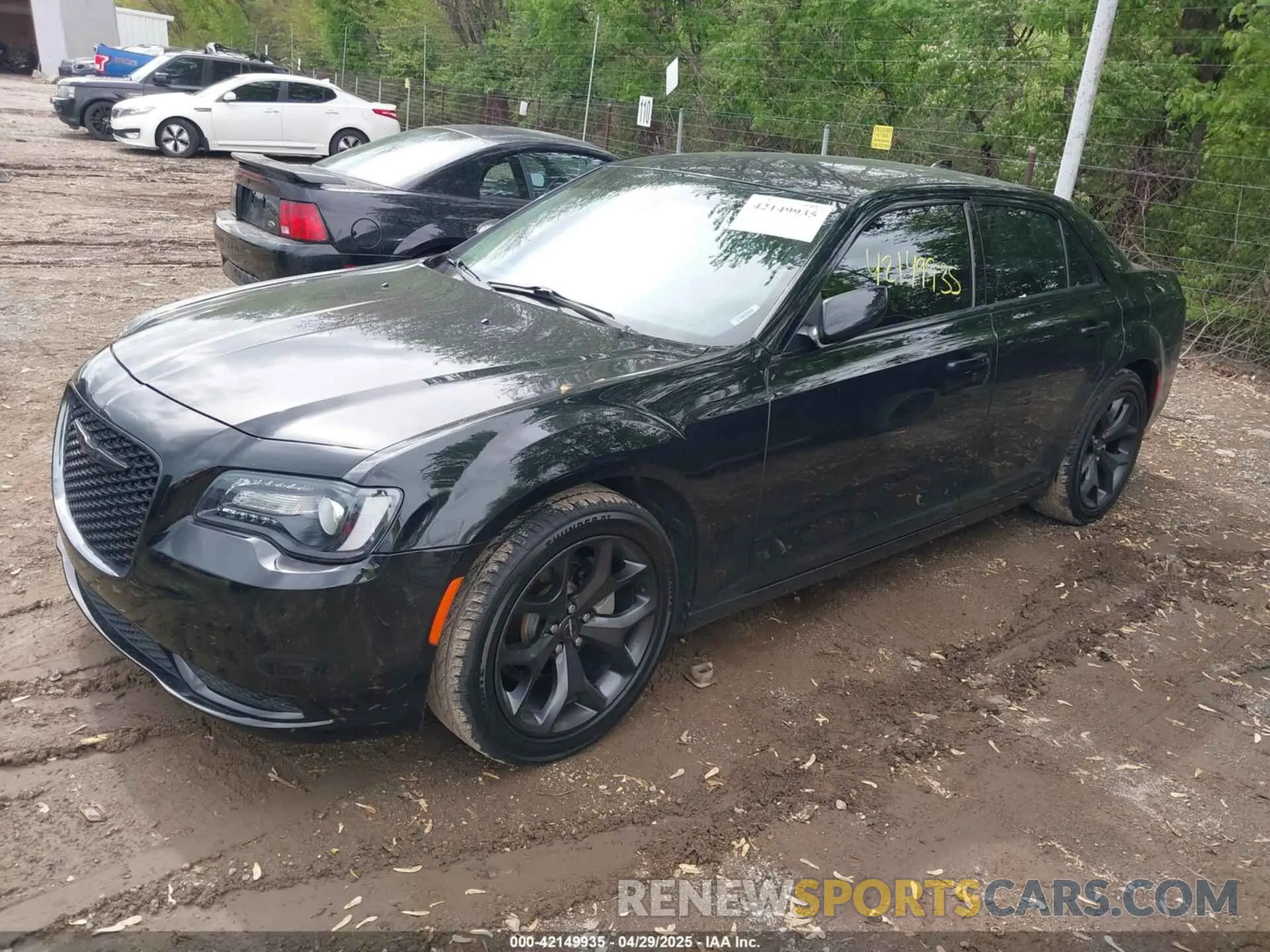 2 fotografías del automóvil dañado 2C3CCAAG6MH558382 CHRYSLER 300 2021