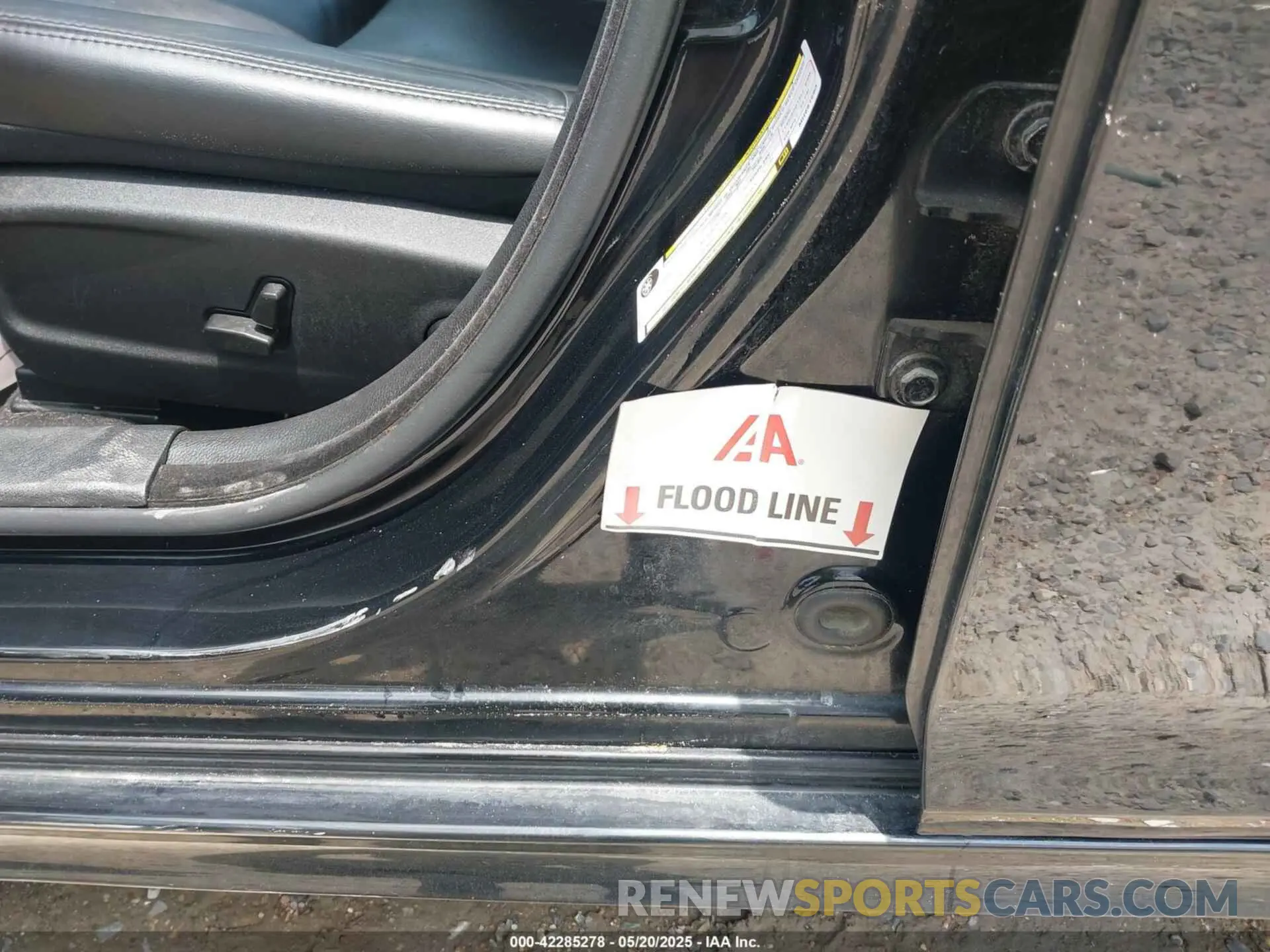 6 fotografías del automóvil dañado 2C3CCAAG8MH661593 CHRYSLER 300 2021