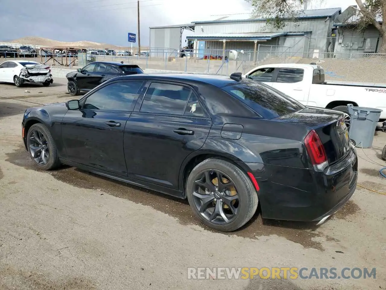 2 fotografías del automóvil dañado 2C3CCAAGXMH669081 CHRYSLER 300 2021