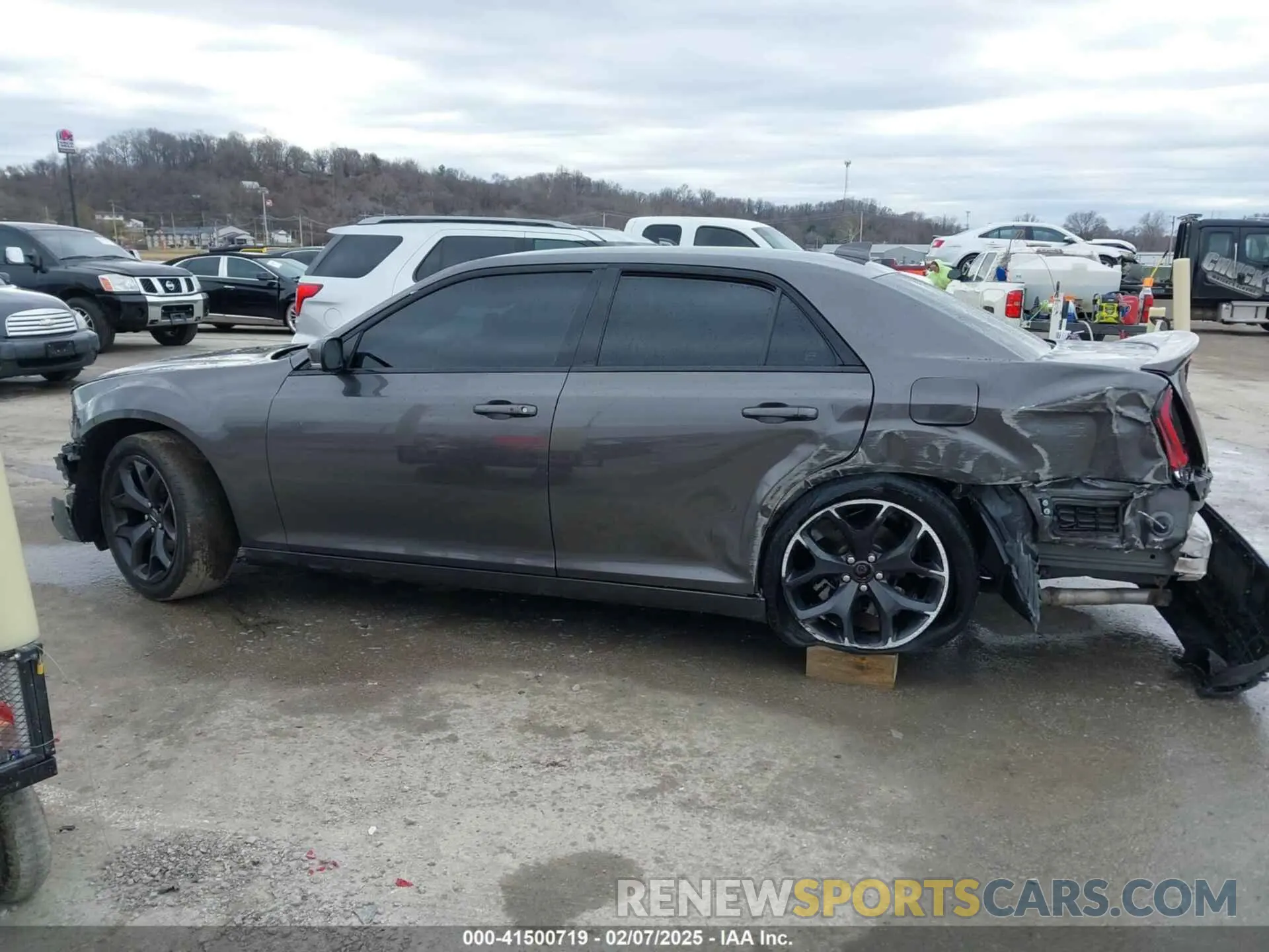 13 fotografías del automóvil dañado 2C3CCABG1MH626523 CHRYSLER 300 2021
