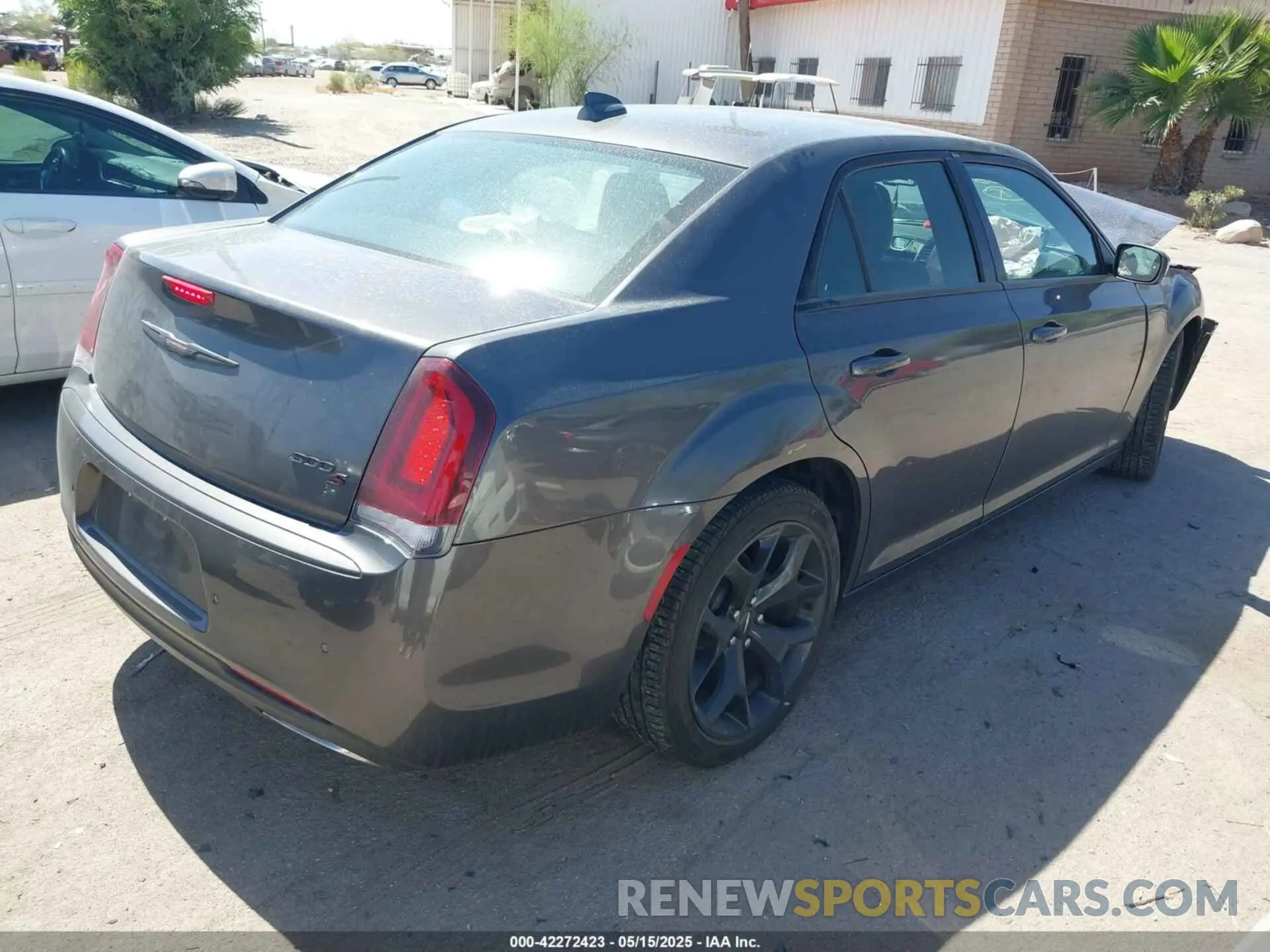 4 fotografías del automóvil dañado 2C3CCABG1MH629812 CHRYSLER 300 2021