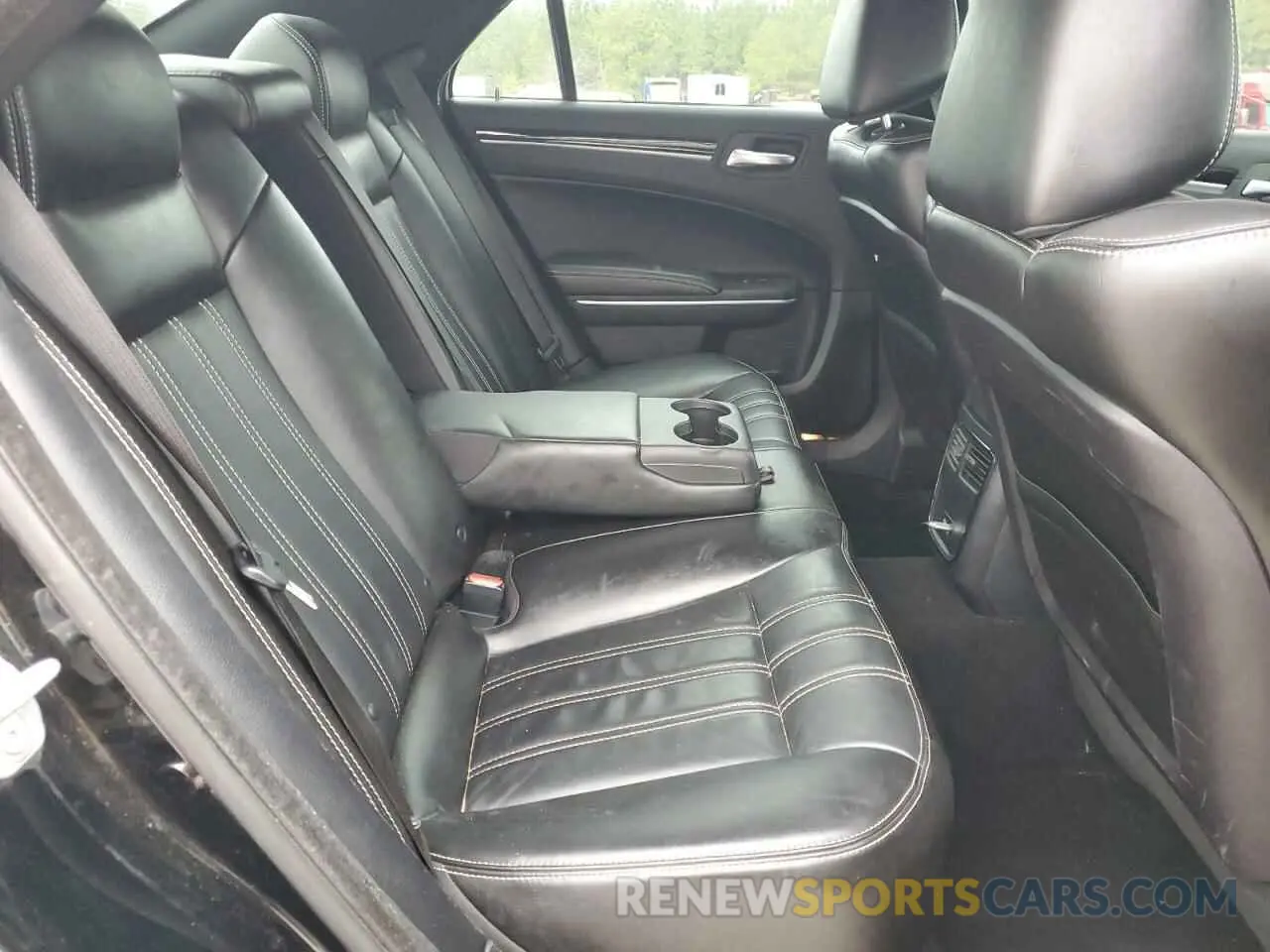 10 fotografías del automóvil dañado 2C3CCABG2MH525586 CHRYSLER 300 2021