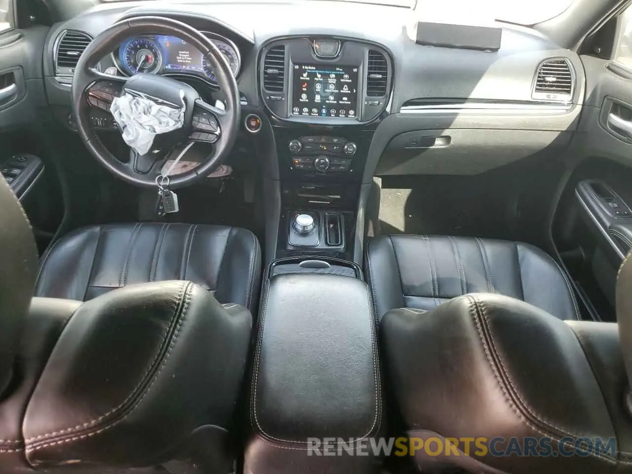 8 fotografías del automóvil dañado 2C3CCABG2MH629852 CHRYSLER 300 2021