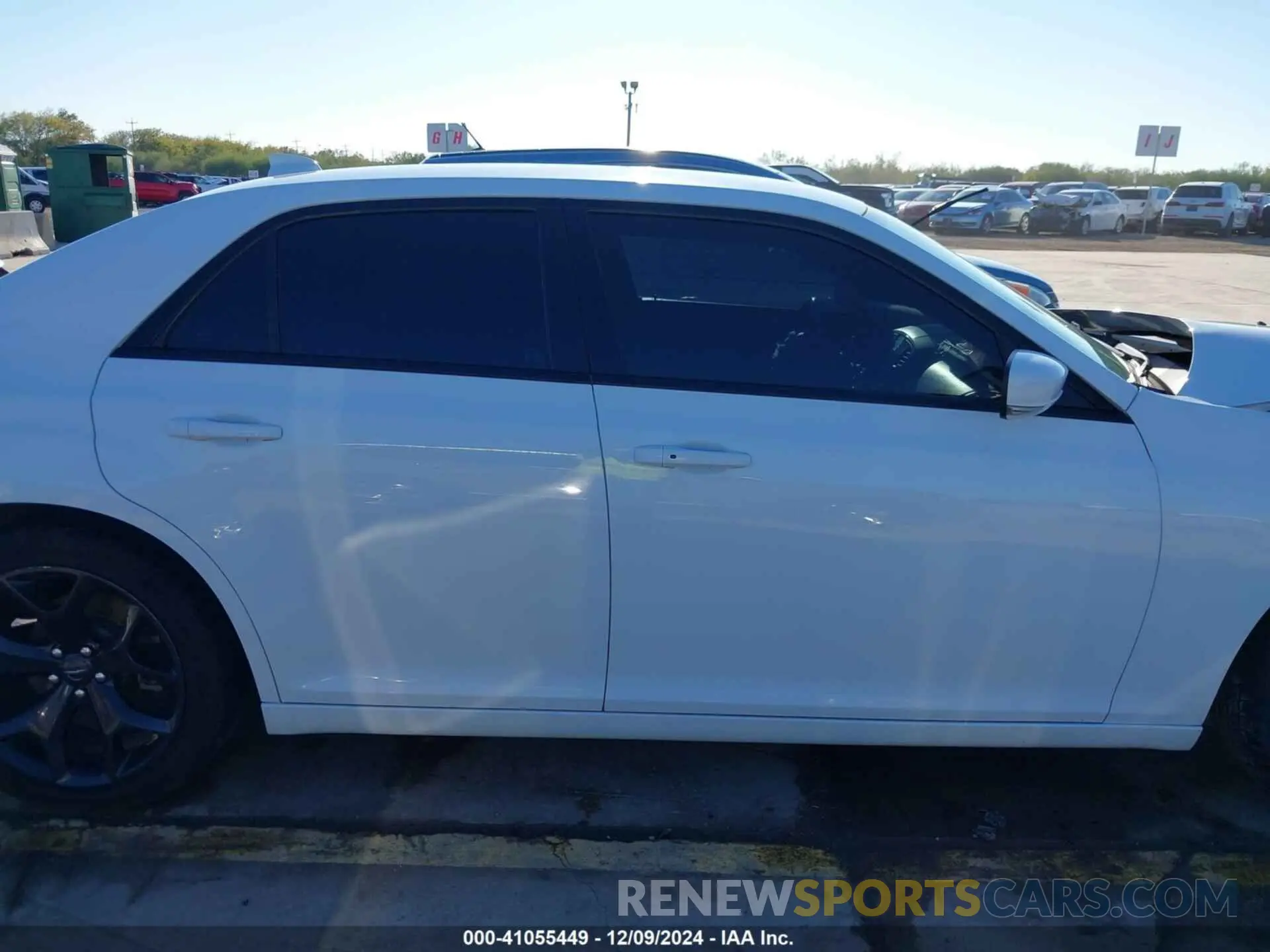 14 fotografías del automóvil dañado 2C3CCABG3MH506965 CHRYSLER 300 2021