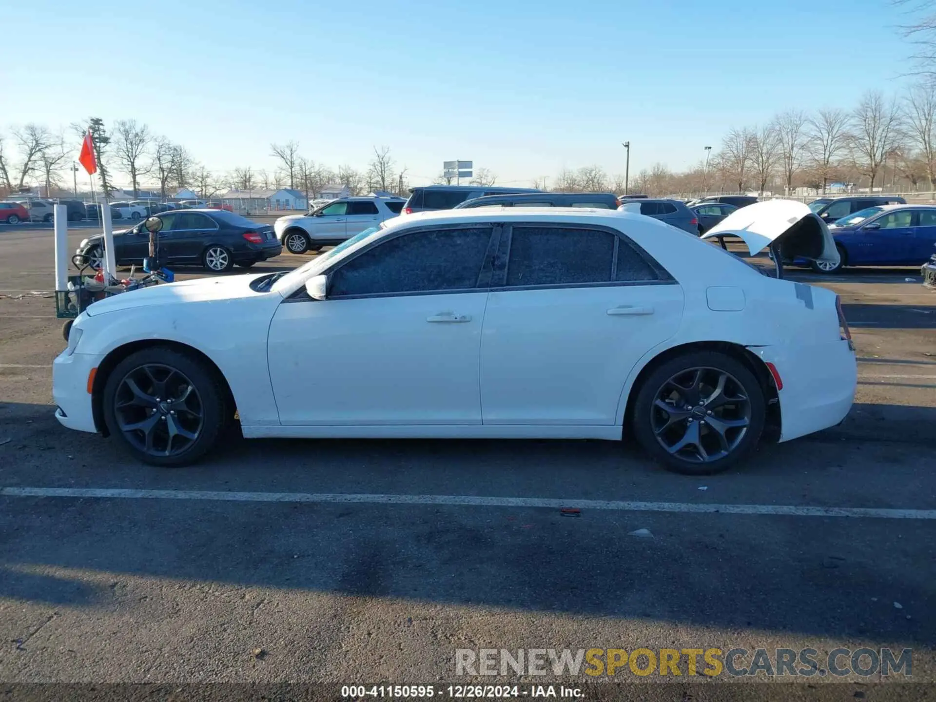 13 fotografías del automóvil dañado 2C3CCABG3MH537133 CHRYSLER 300 2021