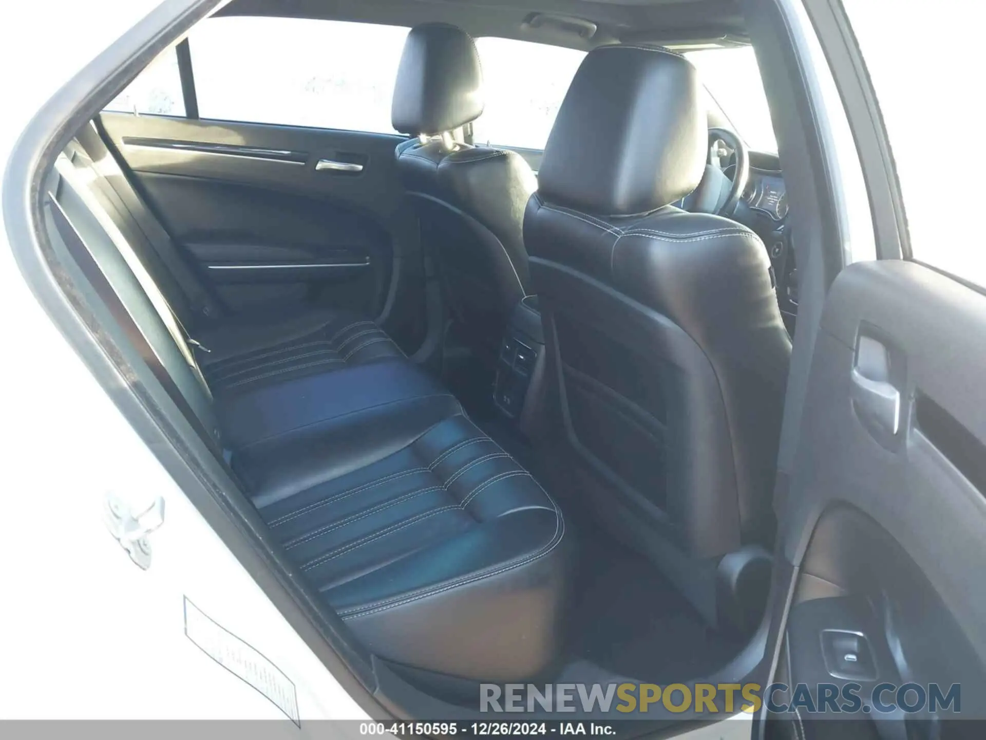 8 fotografías del automóvil dañado 2C3CCABG3MH537133 CHRYSLER 300 2021