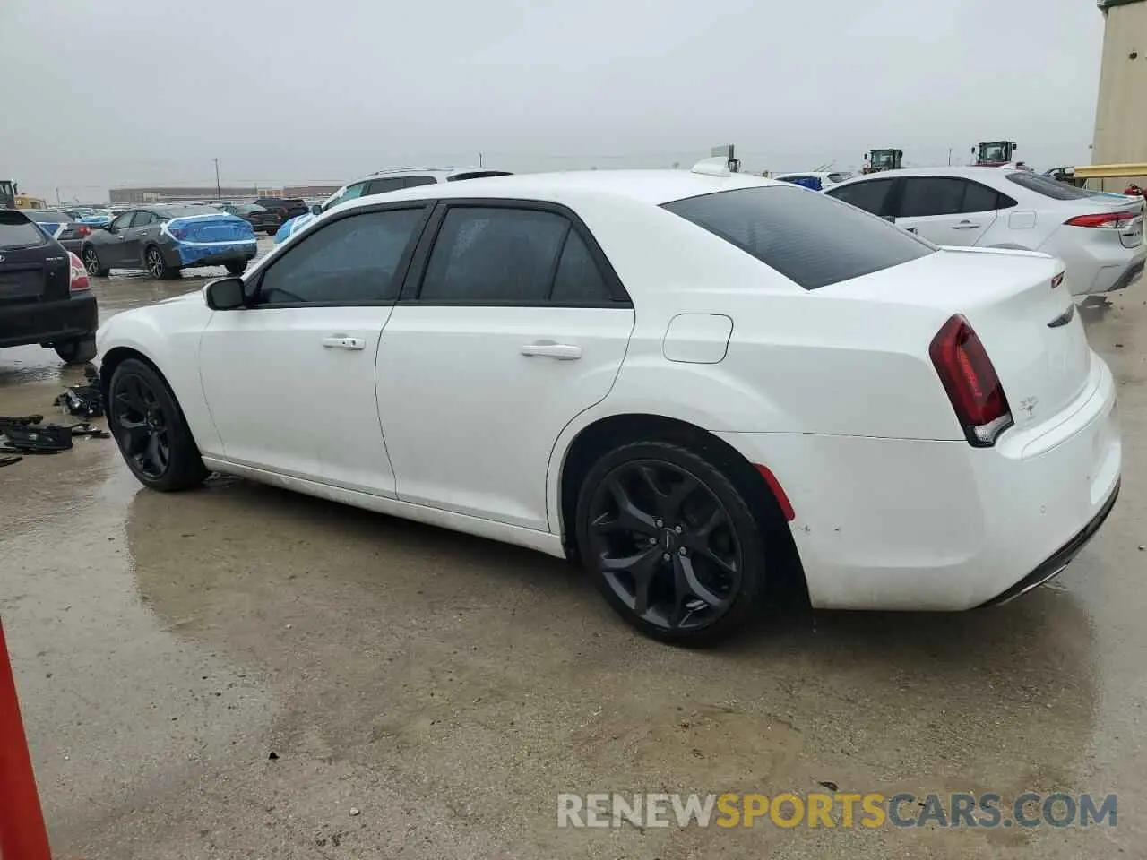 2 fotografías del automóvil dañado 2C3CCABG3MH554305 CHRYSLER 300 2021