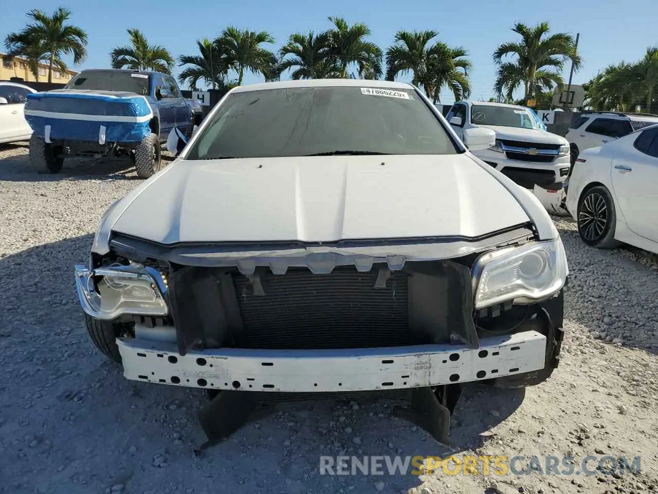 5 fotografías del automóvil dañado 2C3CCABG5MH562986 CHRYSLER 300 2021