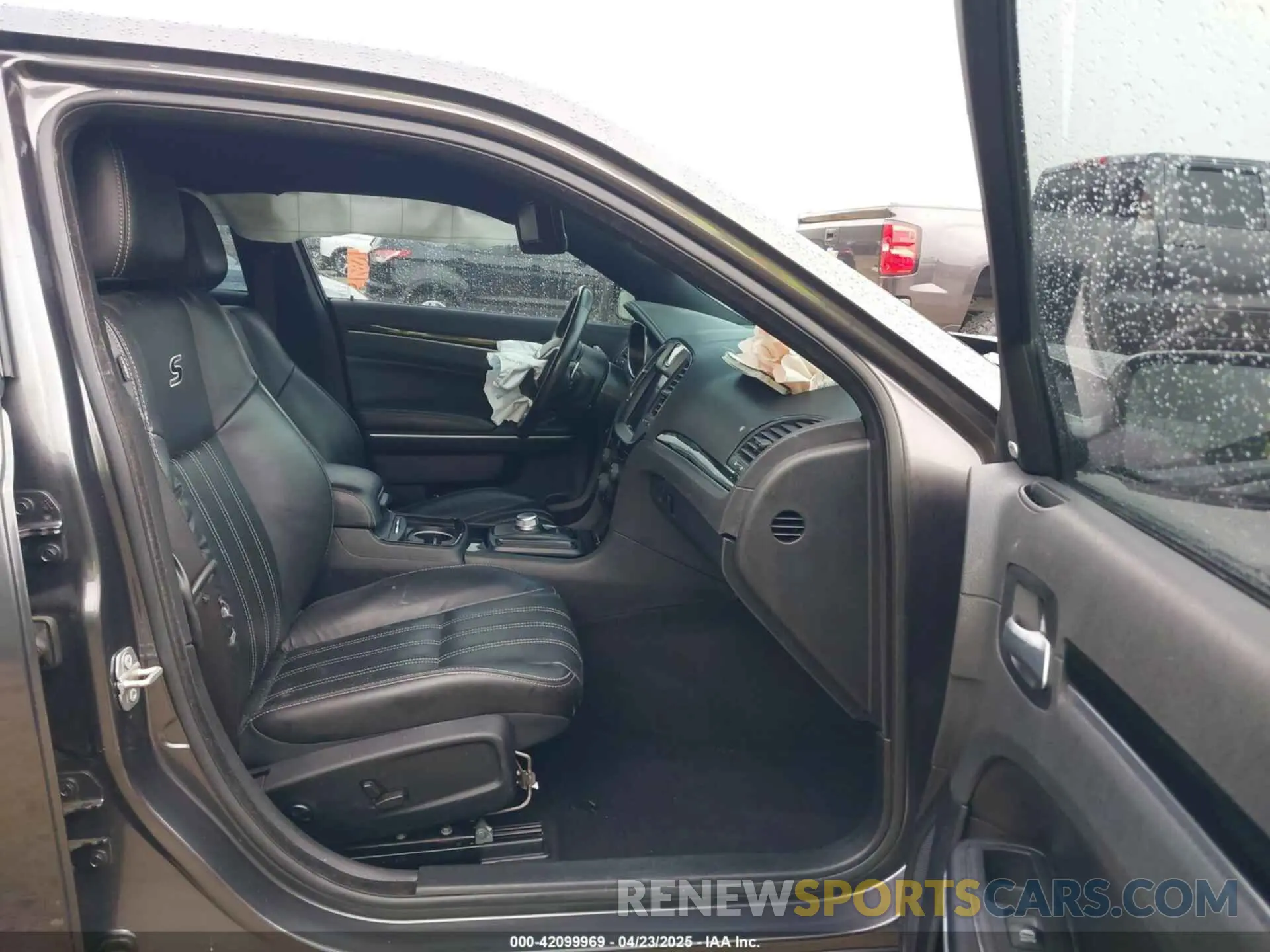 5 fotografías del automóvil dañado 2C3CCABG6MH554220 CHRYSLER 300 2021