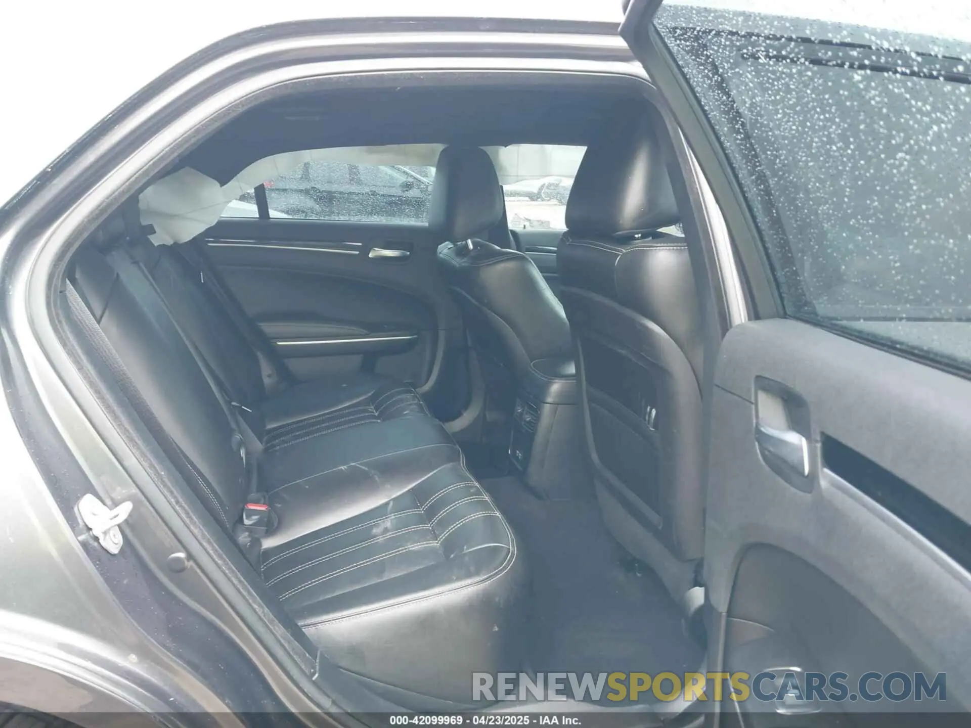 8 fotografías del automóvil dañado 2C3CCABG6MH554220 CHRYSLER 300 2021