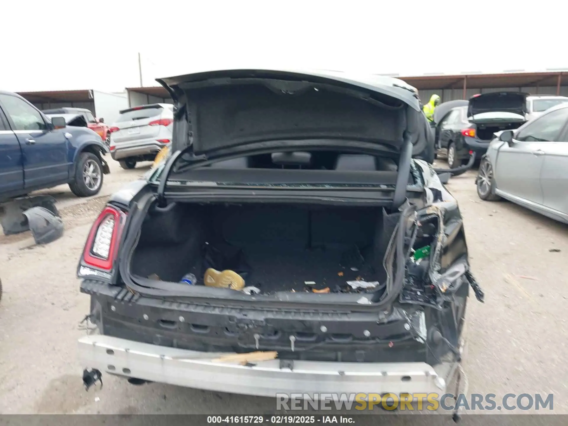 15 fotografías del automóvil dañado 2C3CCABG7MH545493 CHRYSLER 300 2021