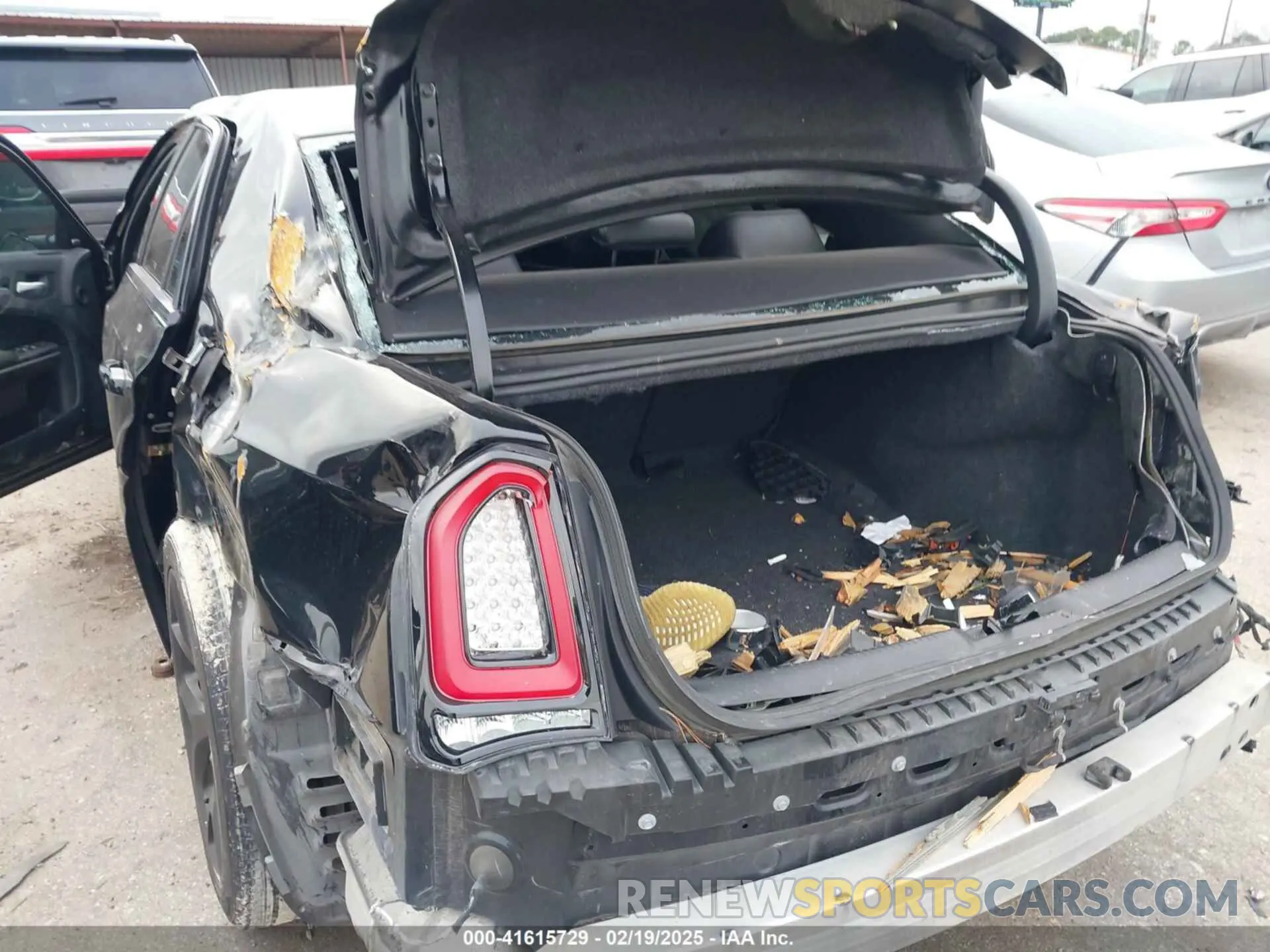6 fotografías del automóvil dañado 2C3CCABG7MH545493 CHRYSLER 300 2021