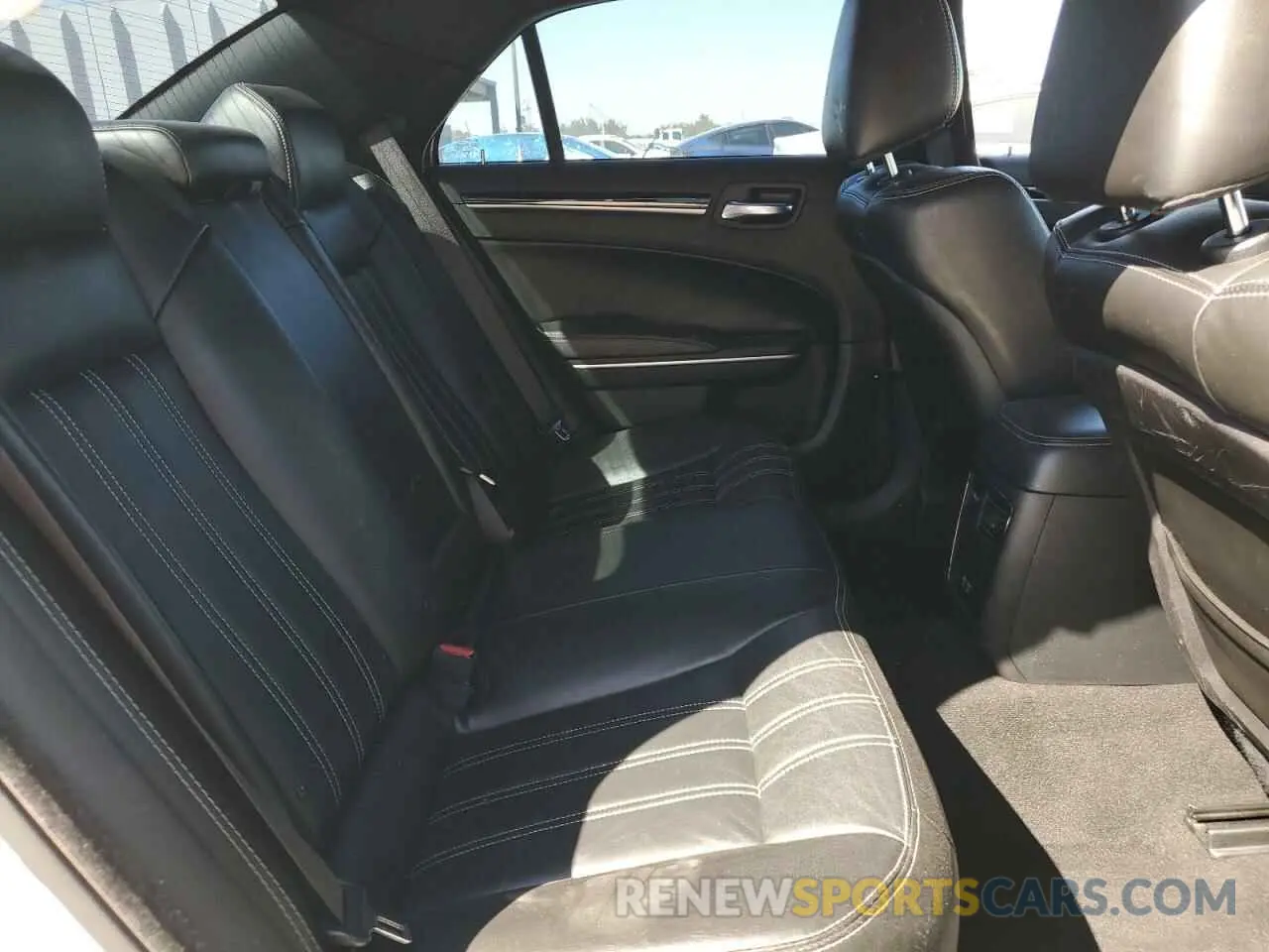 10 fotografías del automóvil dañado 2C3CCABG7MH589025 CHRYSLER 300 2021